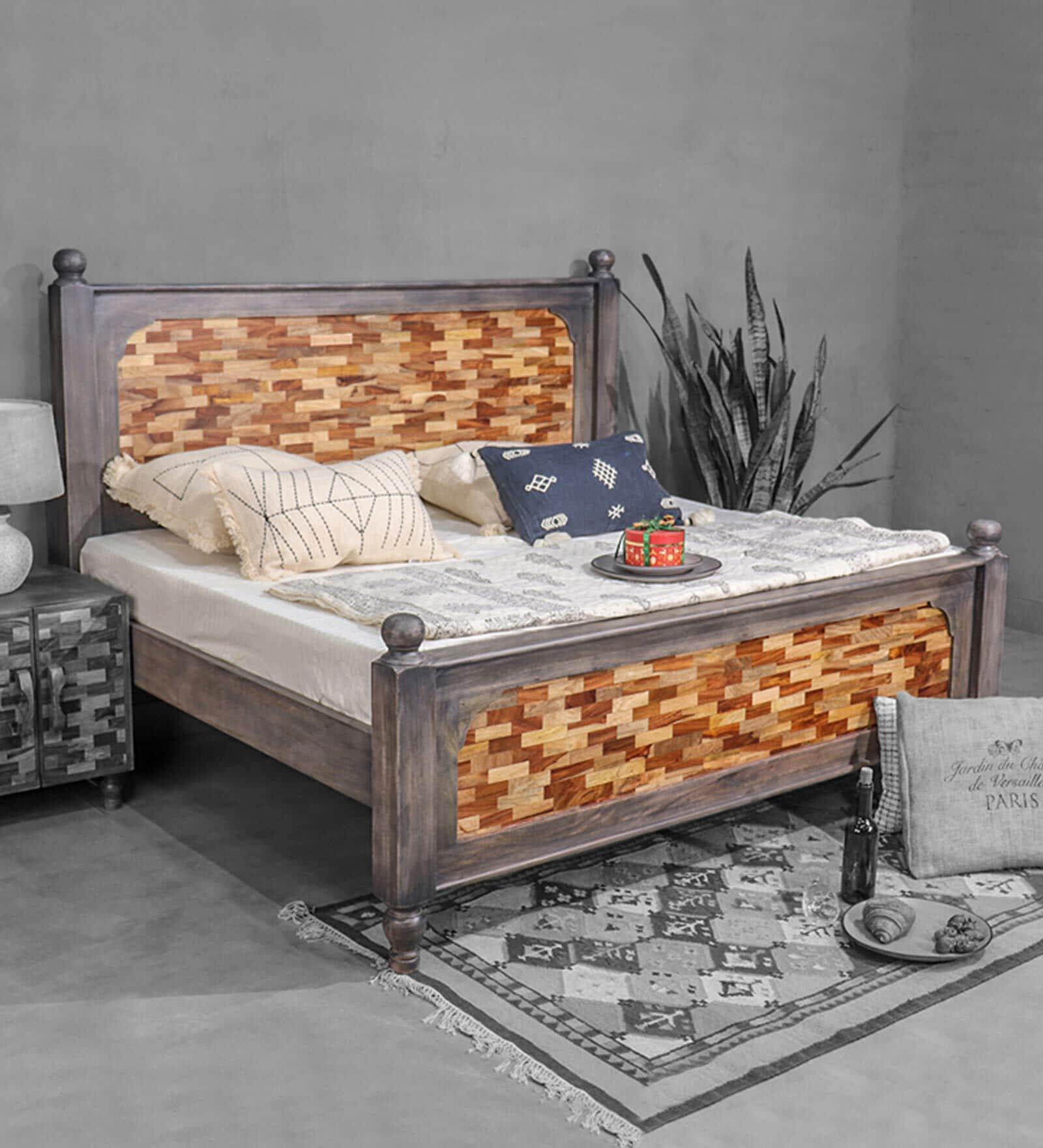 Frediano King Size Bed In Dual Tone