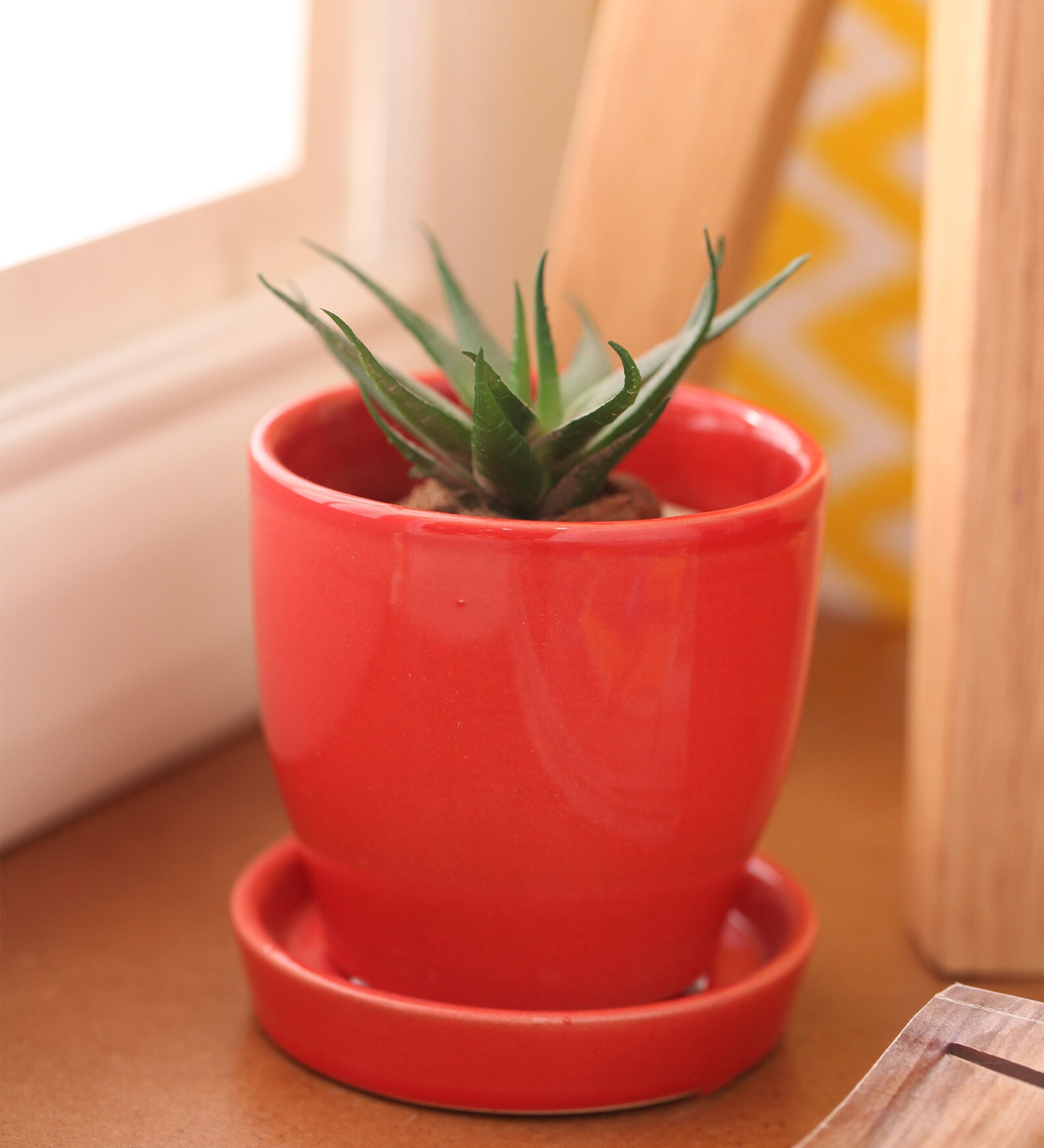 Red Cermaic Glazed Table Top Planter