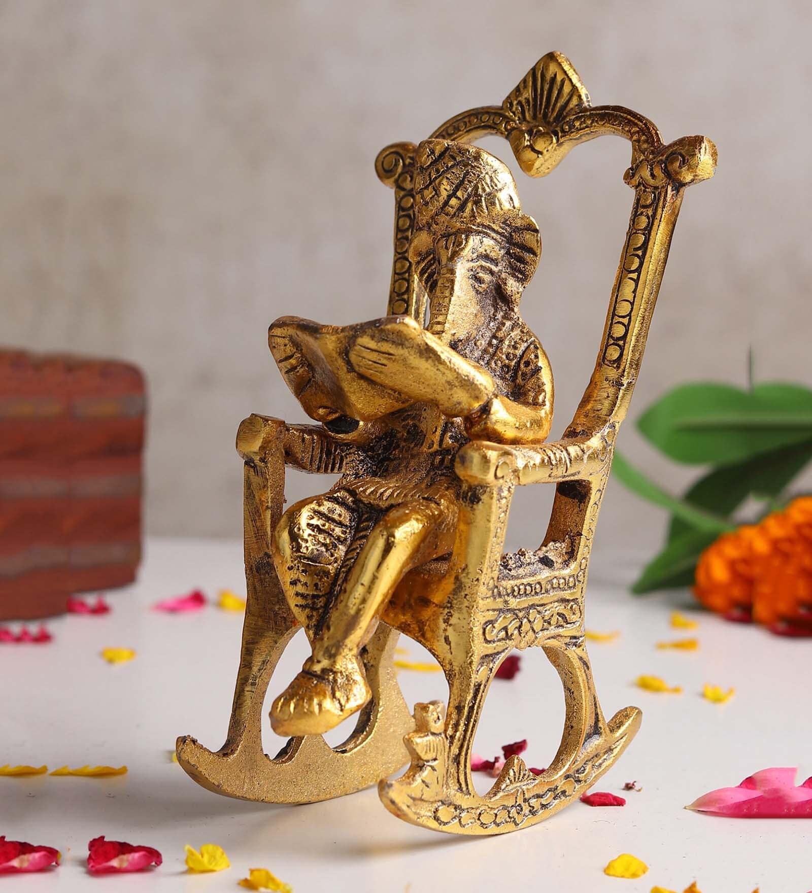 (1Pc) Gold Metal Ganesh Idol Sitting On Chair