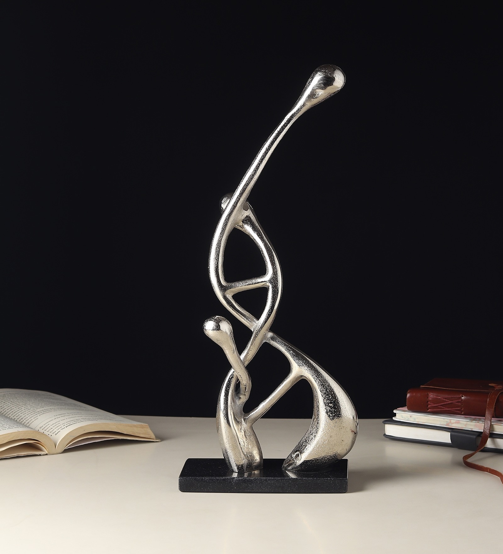 Silver Aluminium Genome Silver Ture Decorative Sculpture