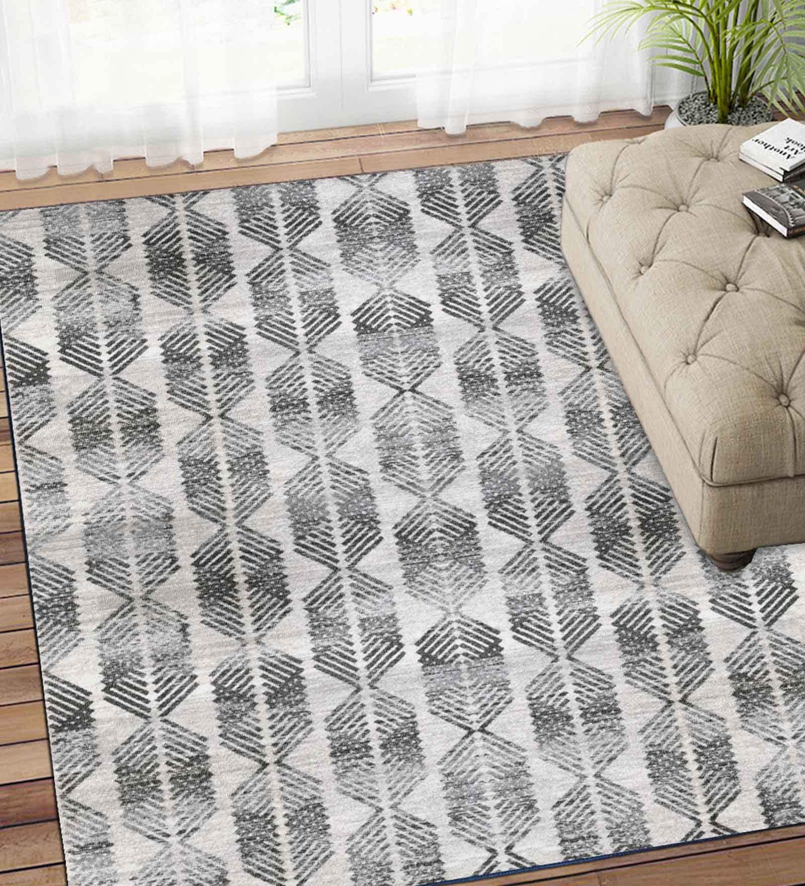 Grey Abstract Polyester 3 ft x 5 ft Machine Made Carpet