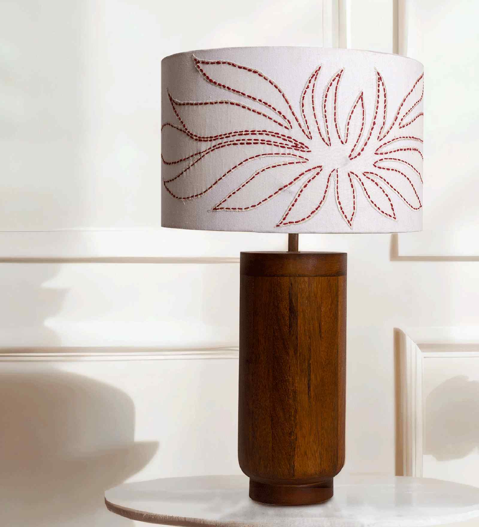 Gesu Table Lamp With Applique Shade