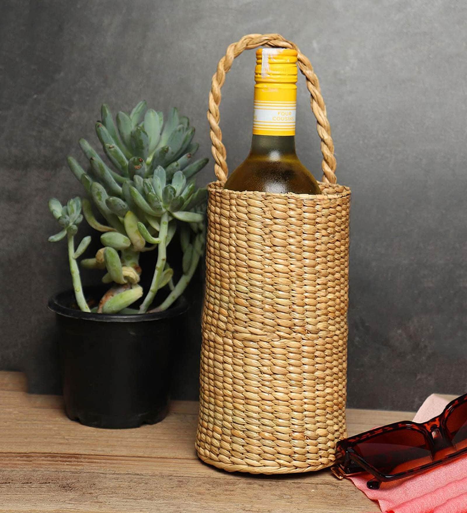 (1Pc) Beige Straw Handwoven & Eco-Friendly Bottle Holder