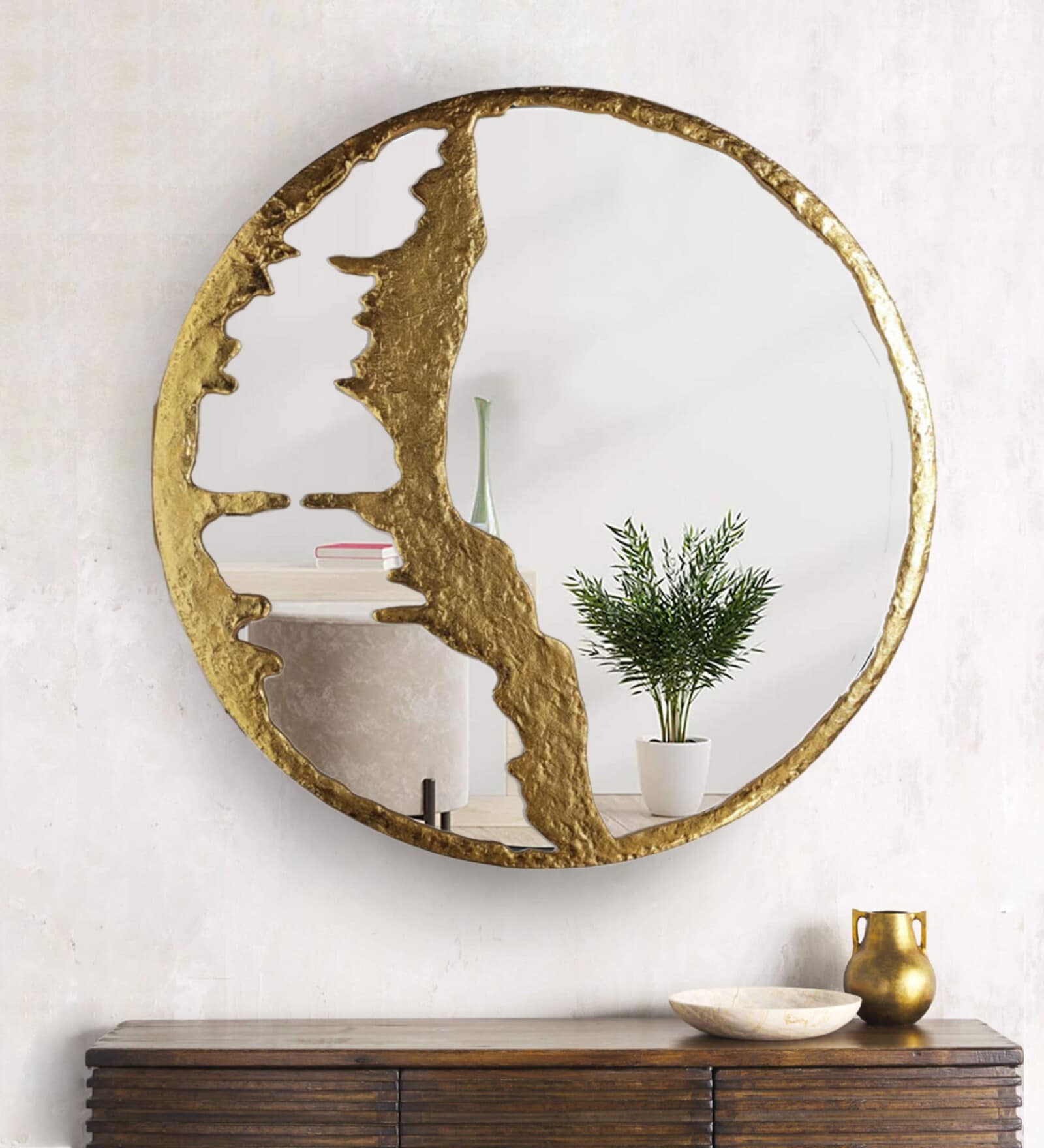 Glam Gold Hand-casted Metal Frosted Round Wall Mirror