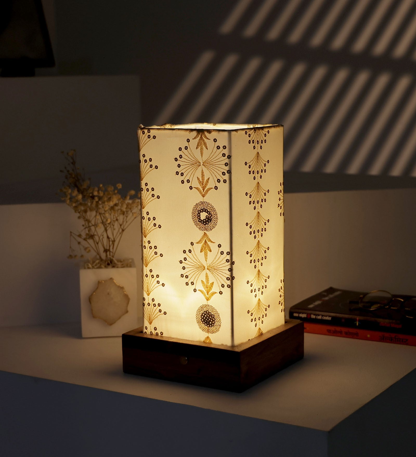 Glamorous Table Lamp