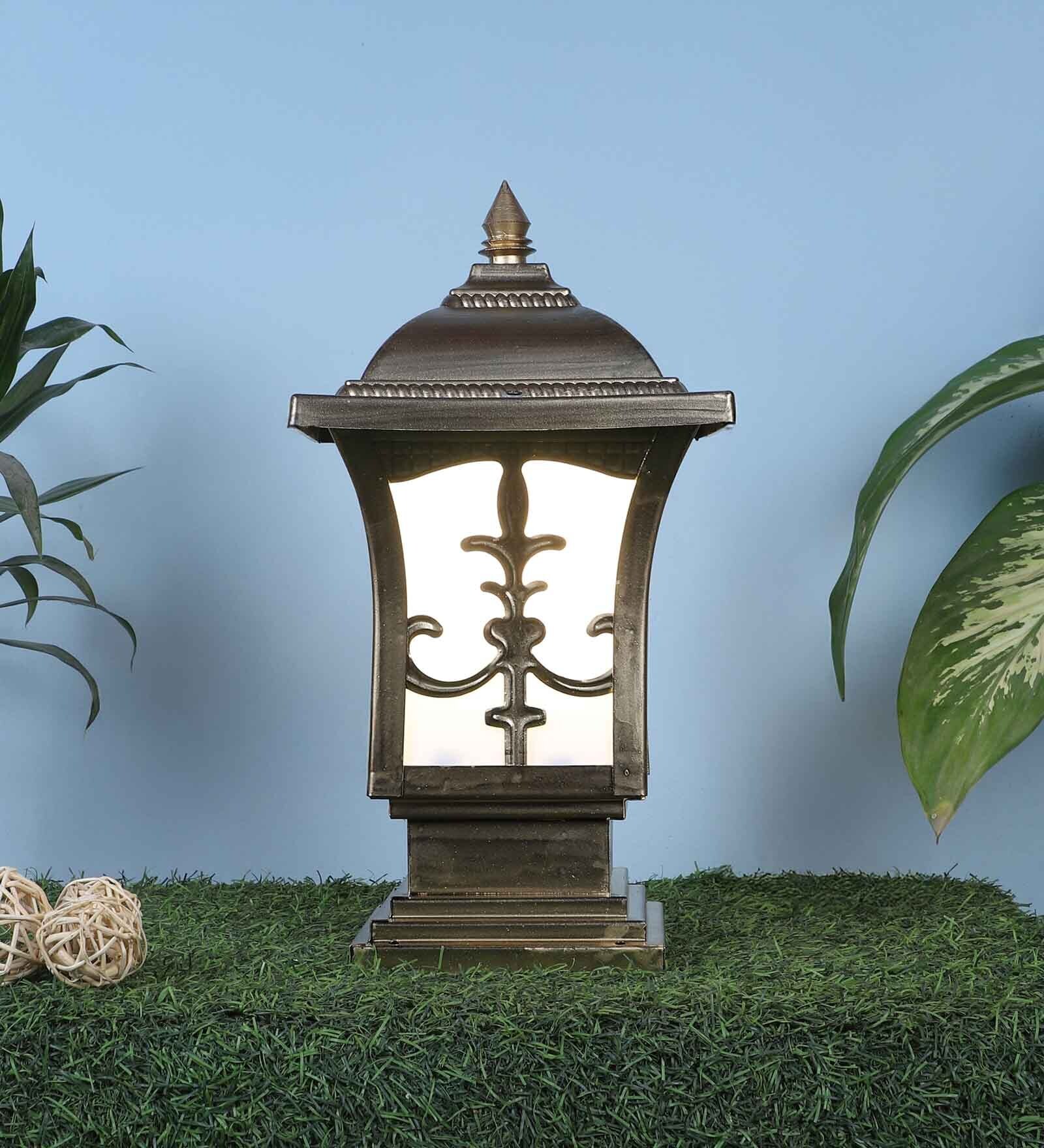 Glisera Gold Aluminium Gate Light  | B22 holder | without Bulb |  Eliante