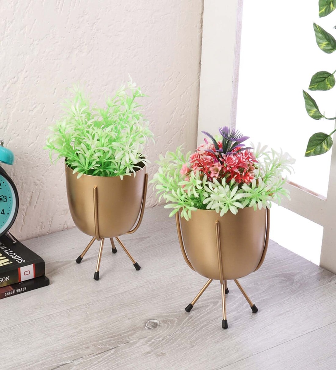 gold table planter