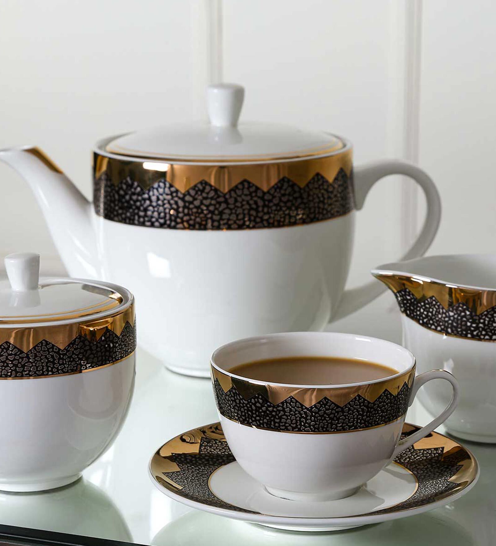 Gold 1.4 Ltrs White & Black Bone China Tea Pot