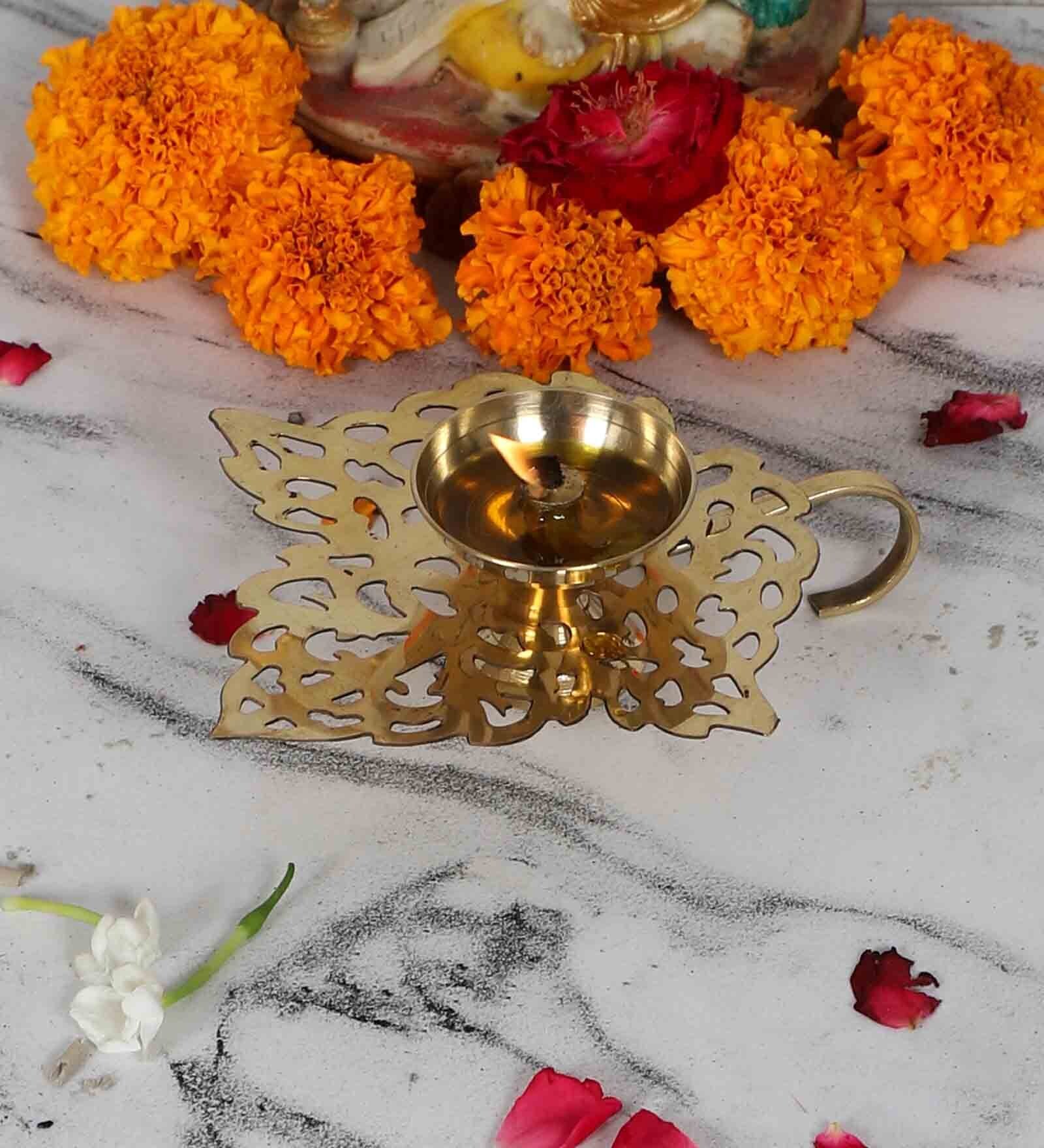 Leaf Brass DIa With Handle