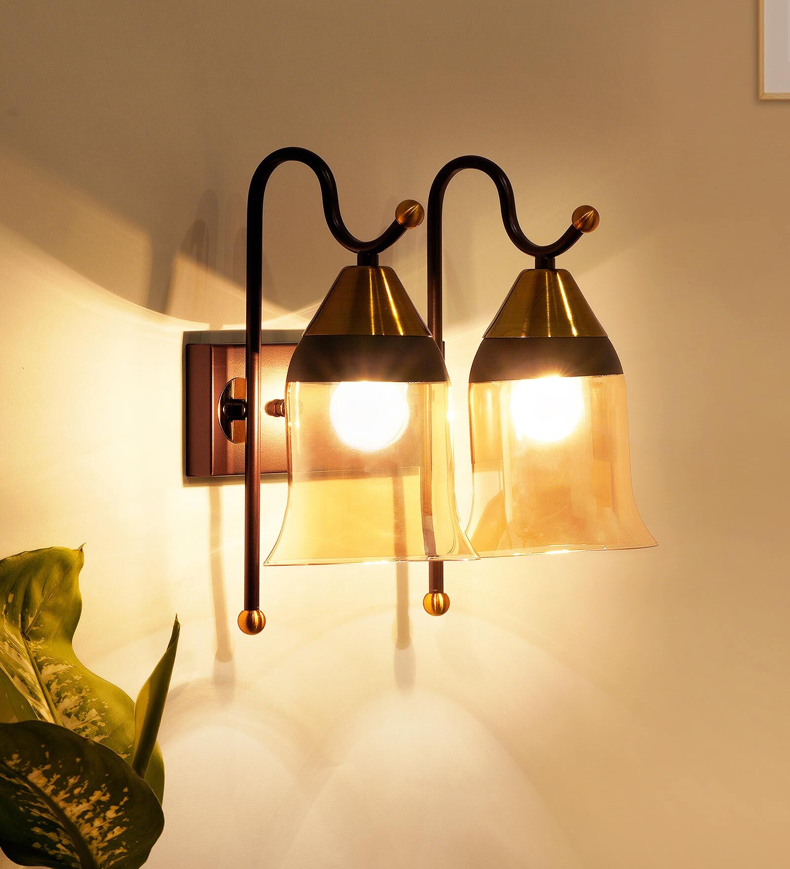 Gold Cassis Dual Light Glass & Metal Wall Light