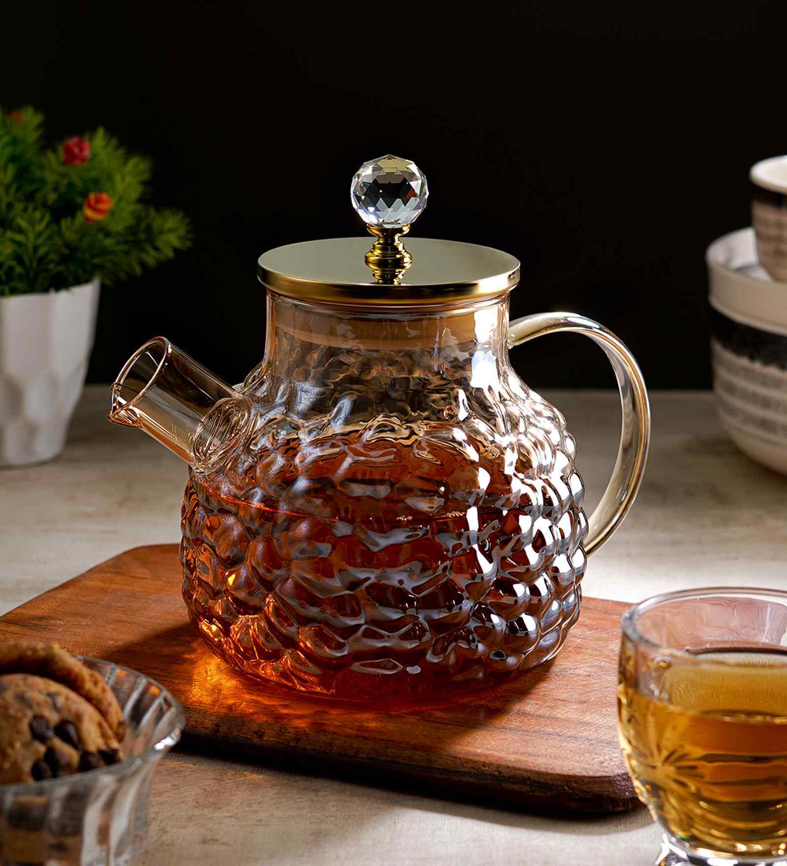 Gold Coloured Borosilicate Kettle In Stone Designed Set of 1