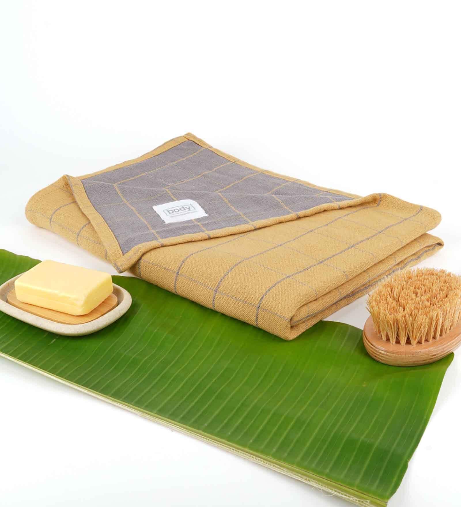 Ochre Banana Double Cloth Checkered 300 GSM Bath Towel