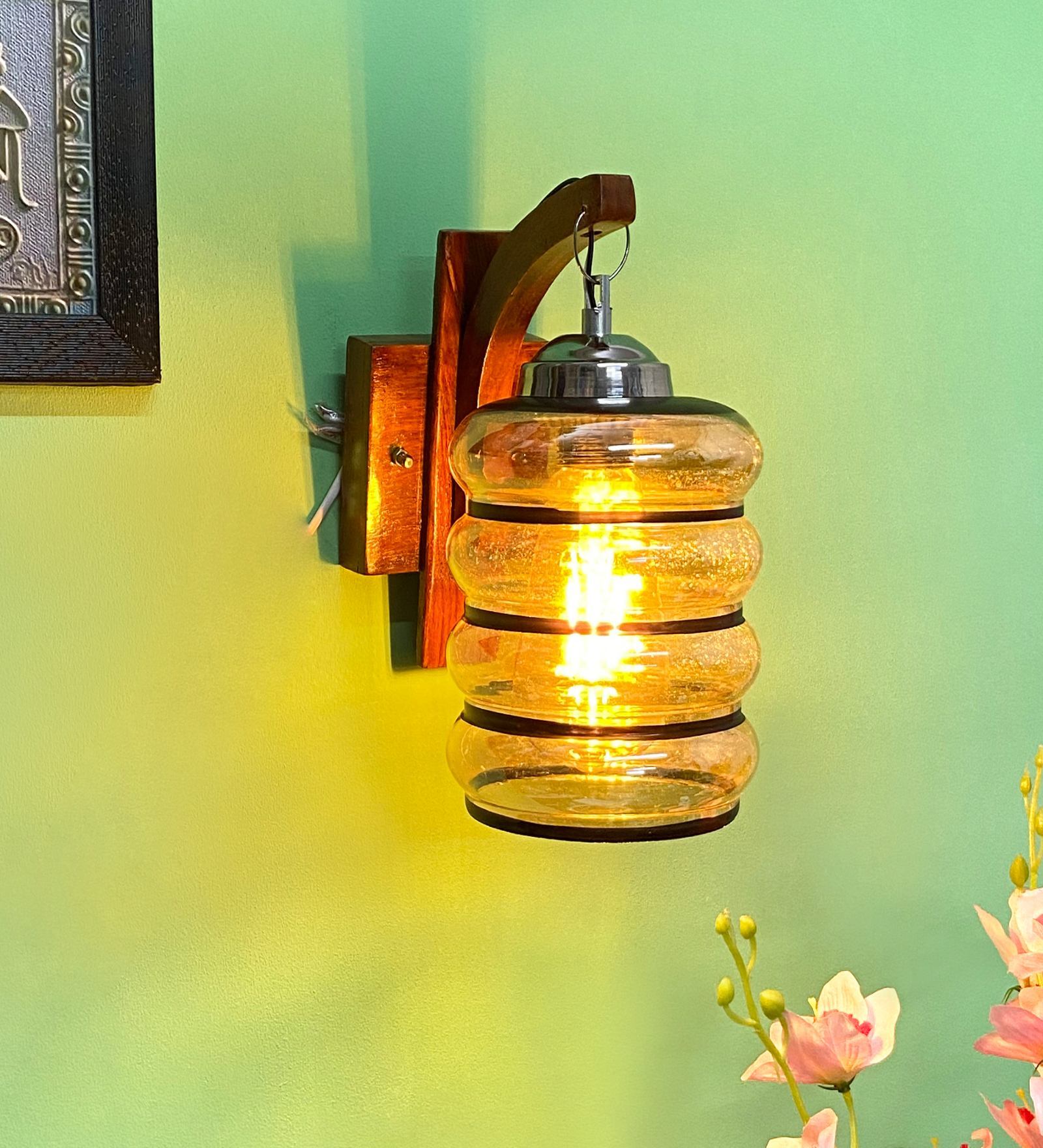 Gold E27 holder Wood & Glass Uplight Wall Scone