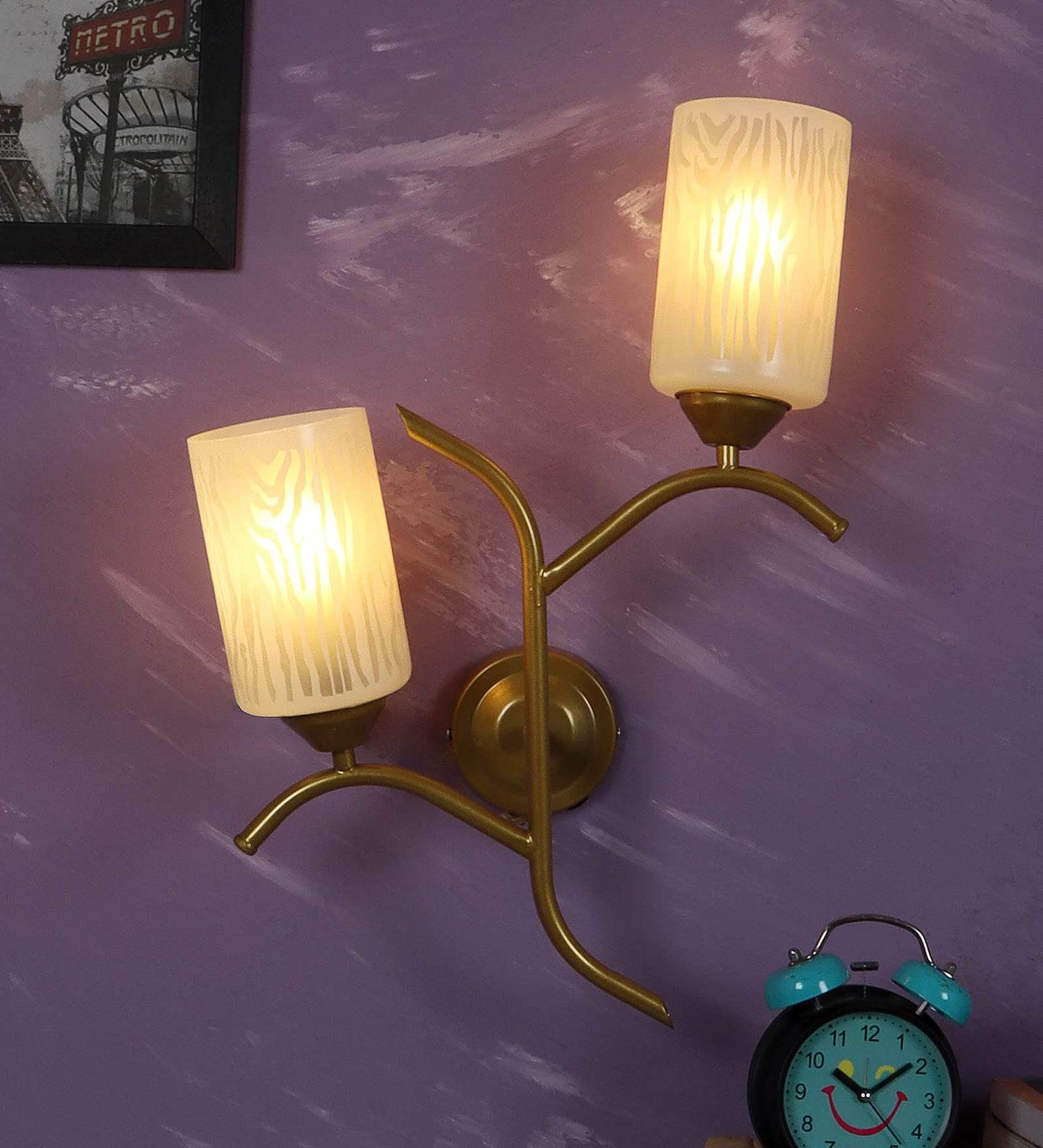 Frappe Metal Novelty Wall Light (Gold)