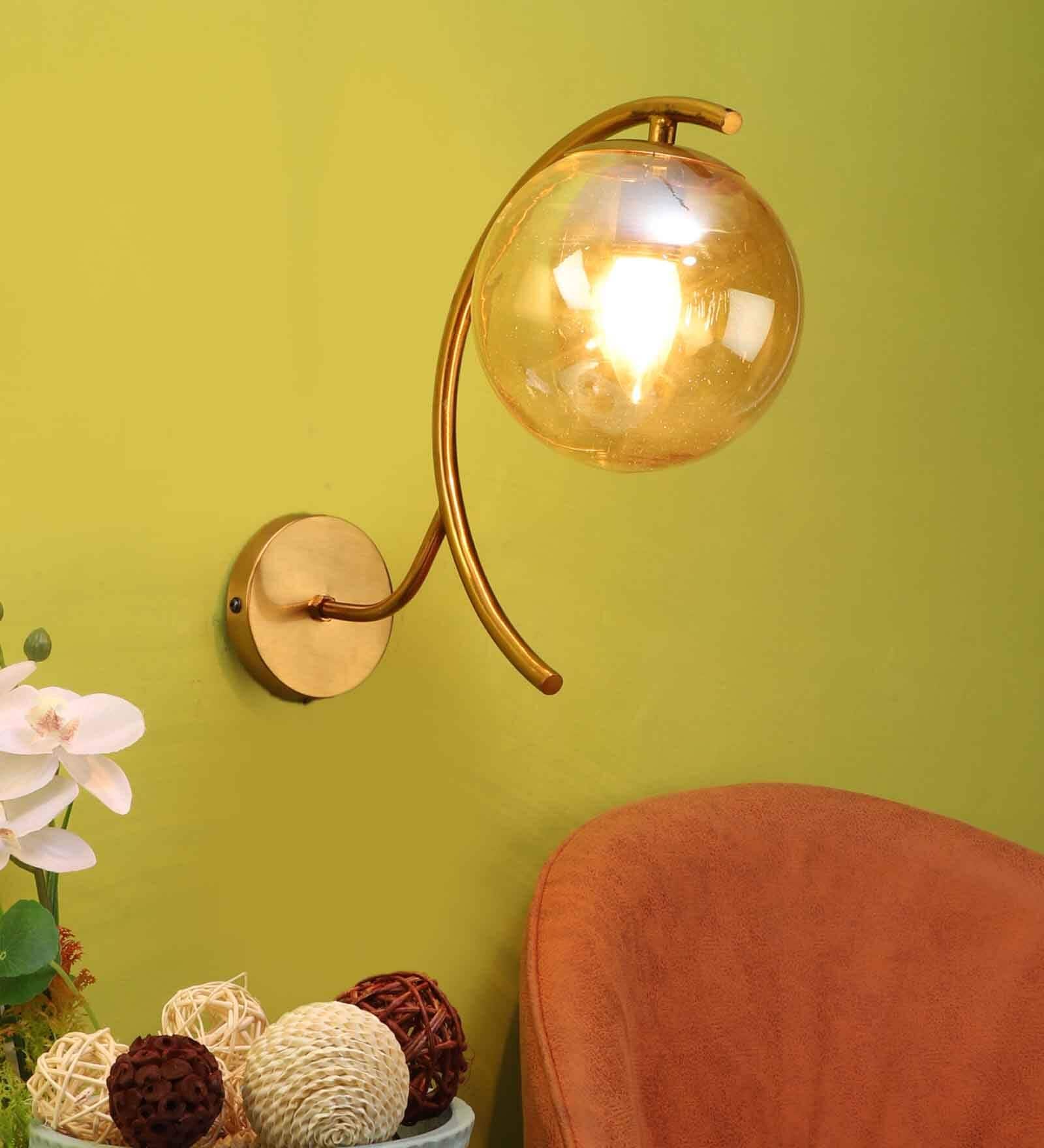 Ciaro Metal Novelty Wall Light (Gold)