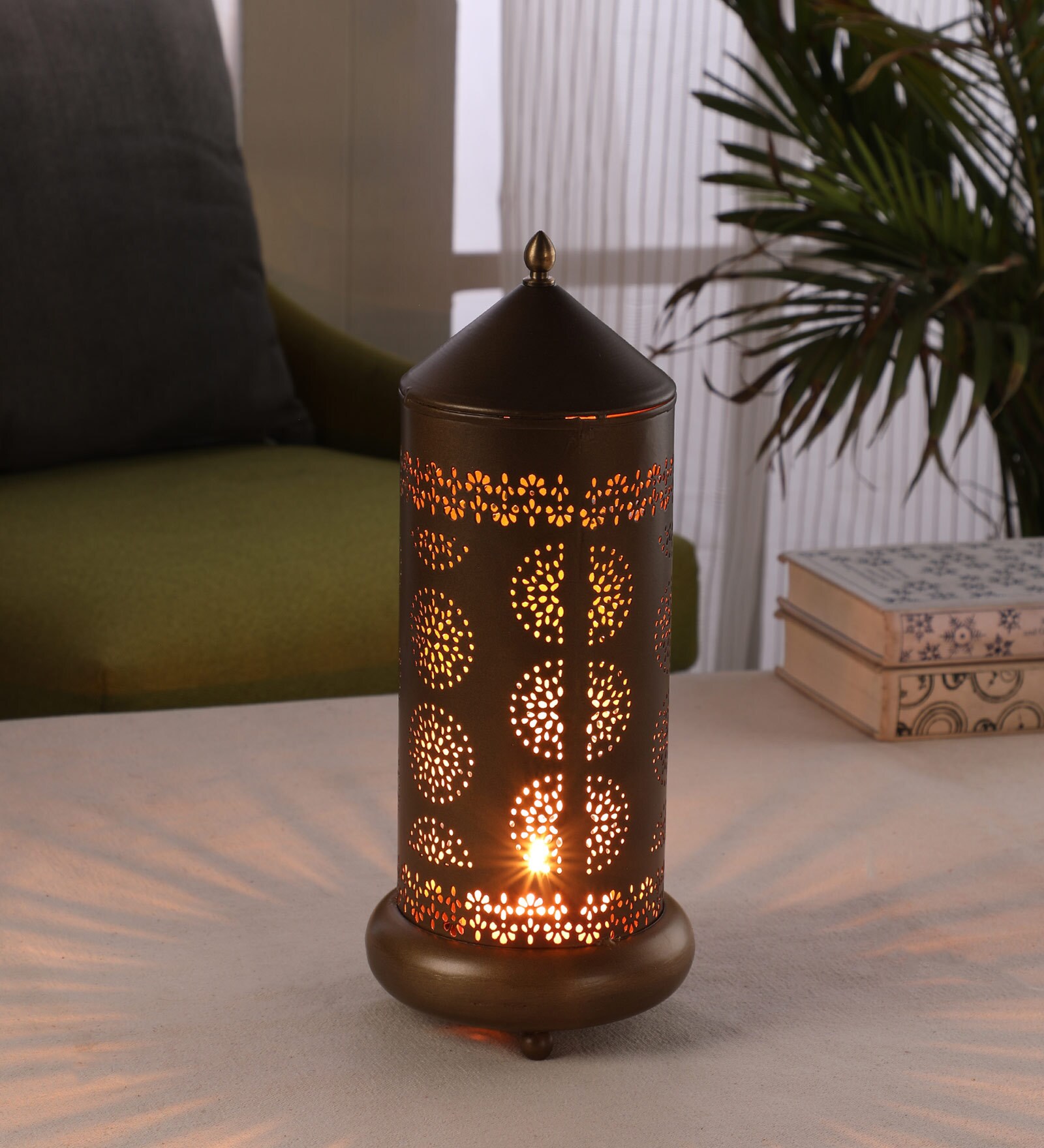 Gold Metal Table Tea Light Holder