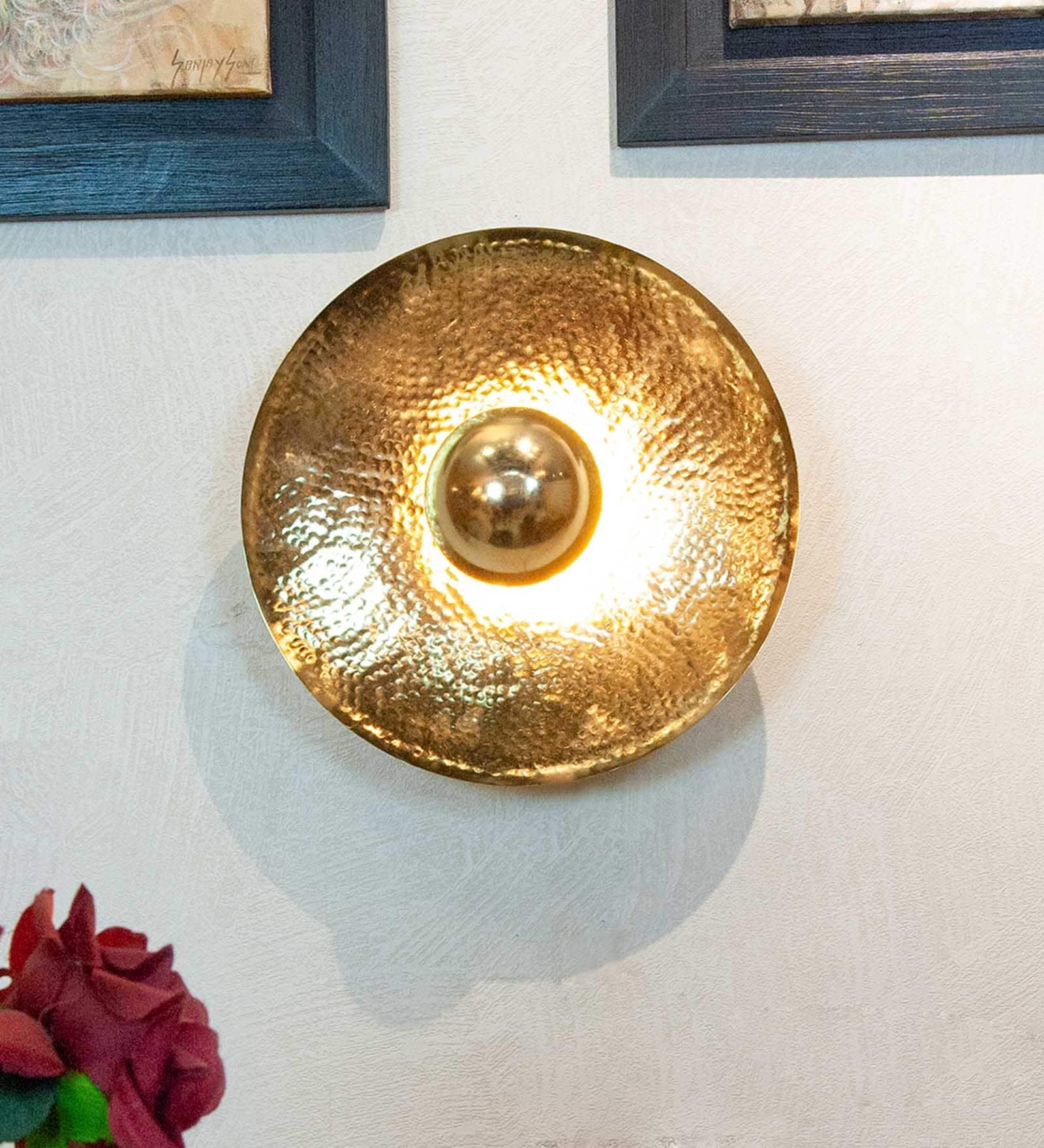 Hazel Metal Novelty Wall Light (Gold)