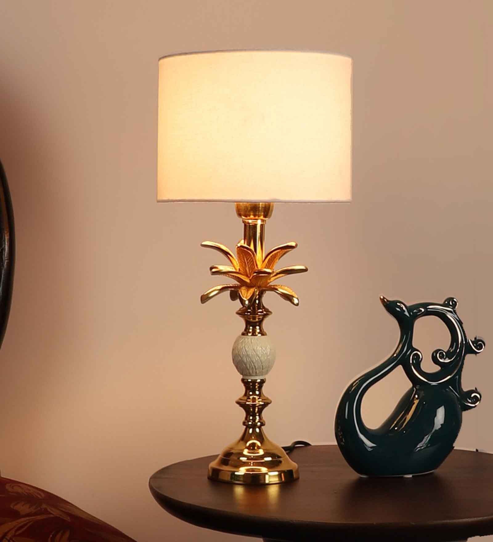 Gold Single Leaf  Table Lamp