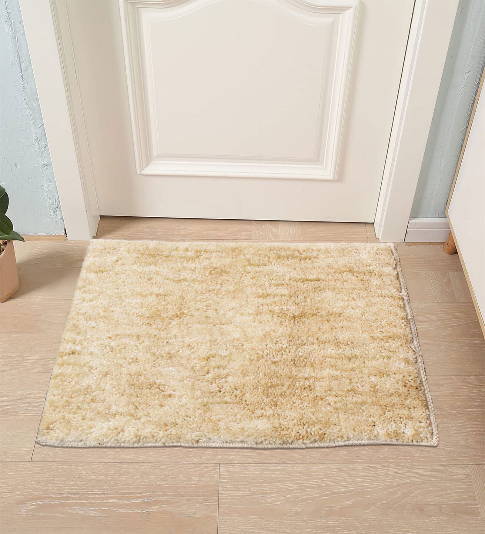 Gold Solid Polyester 23x15 Inches Super Soft Bath Mat