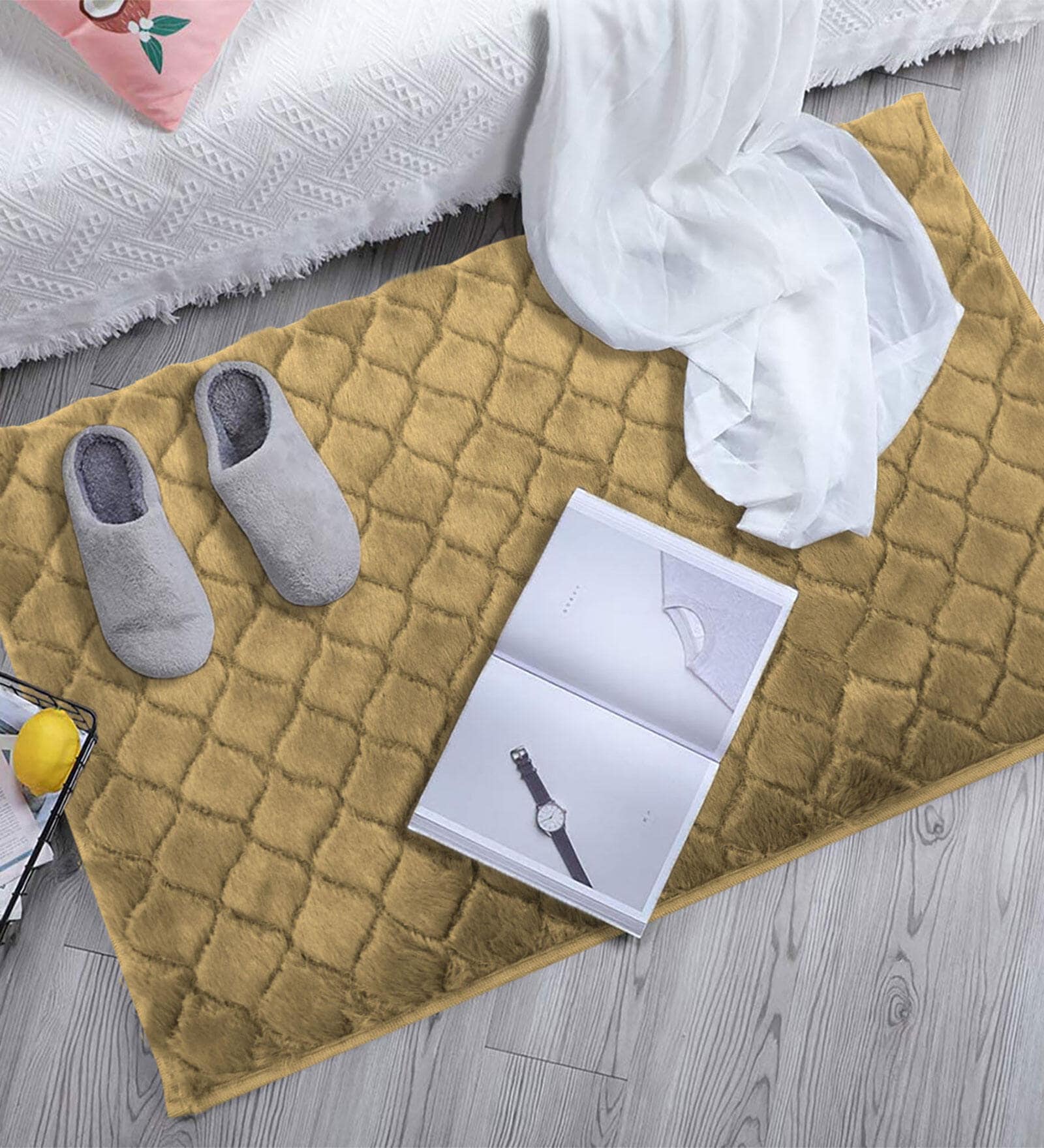 Gold Geometric Polyester 30x18 Inches Super Soft Bath Mat