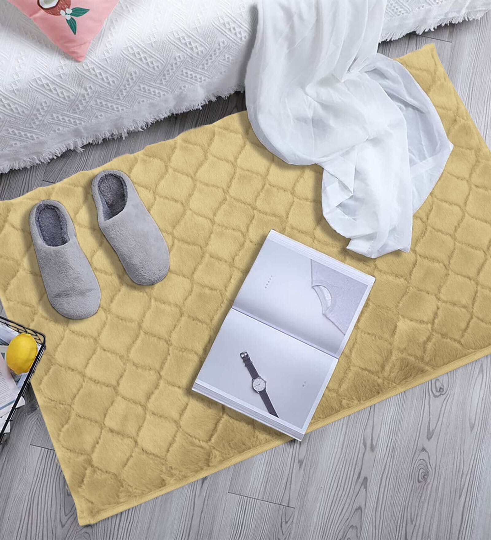 Gold Geometric Polyester 30x18 Inches Super Soft Bath Mat