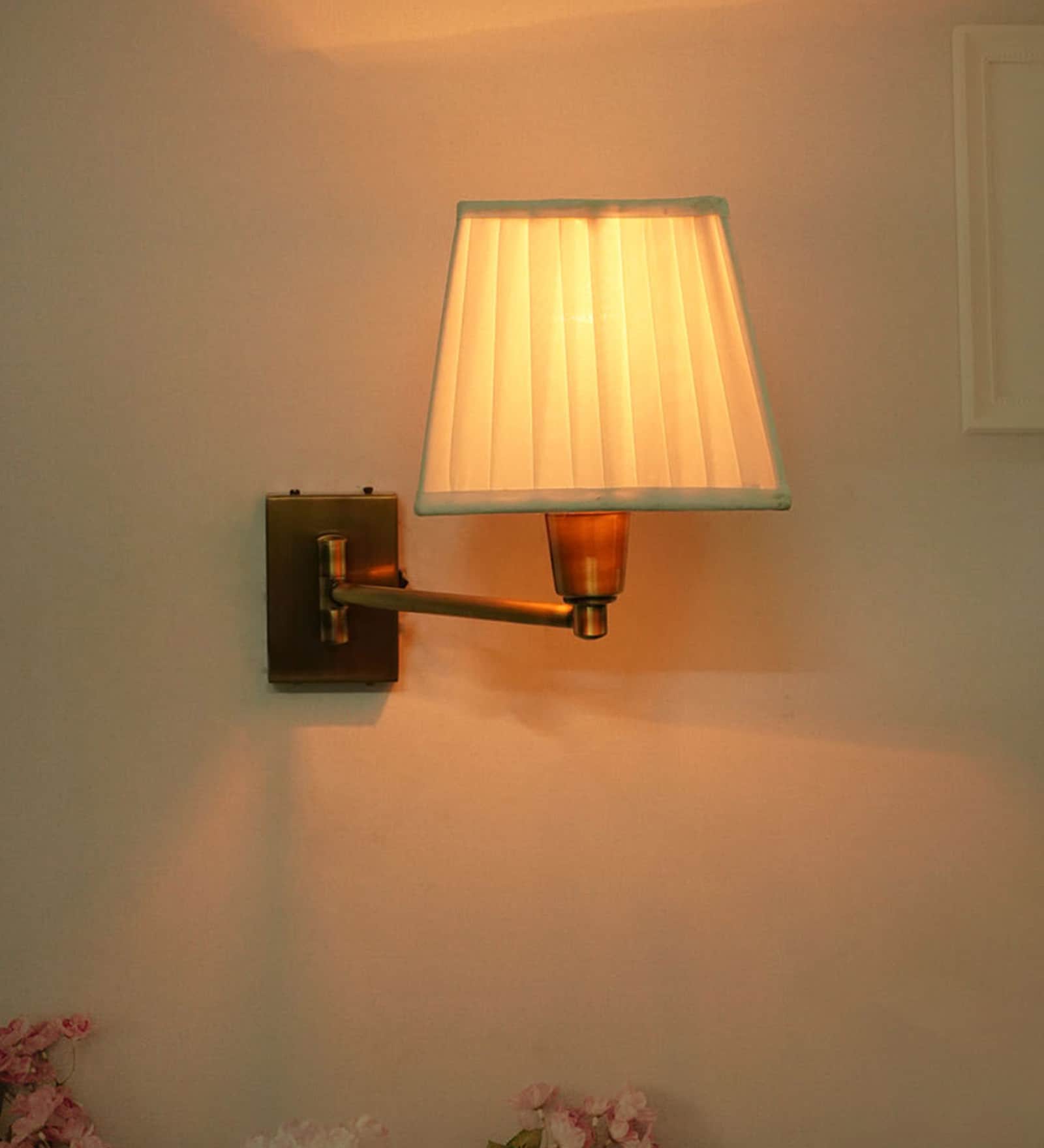 Fenerty Metal Wall Mounted Uplight Sconce (Gold)