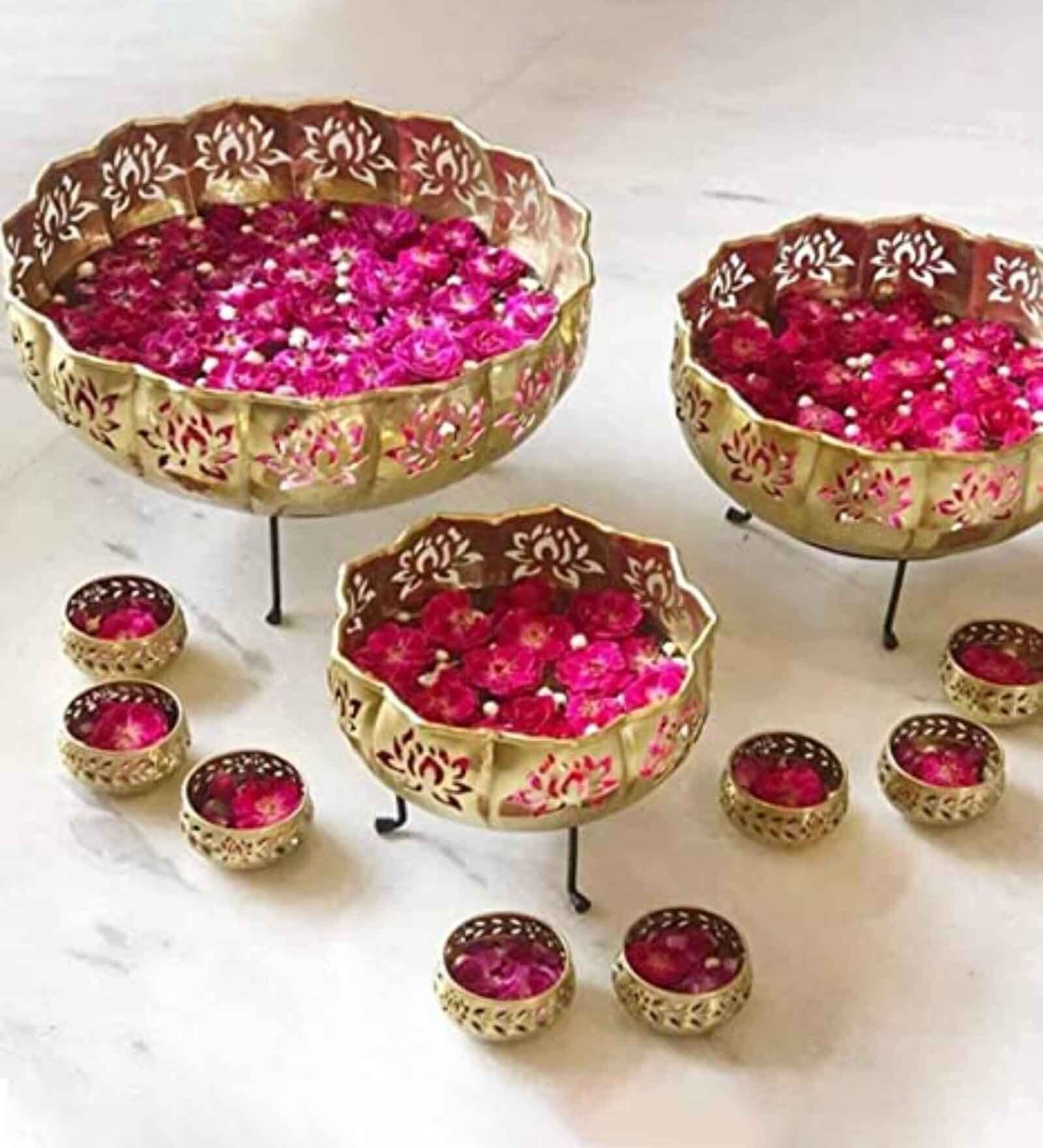 Golden Finish Jyot And Ganesha Giftbox Set Of 3