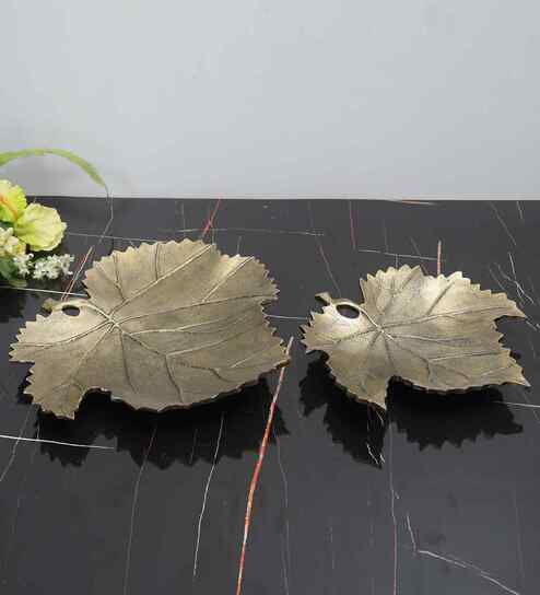 Gold Antique Maple Platter Set