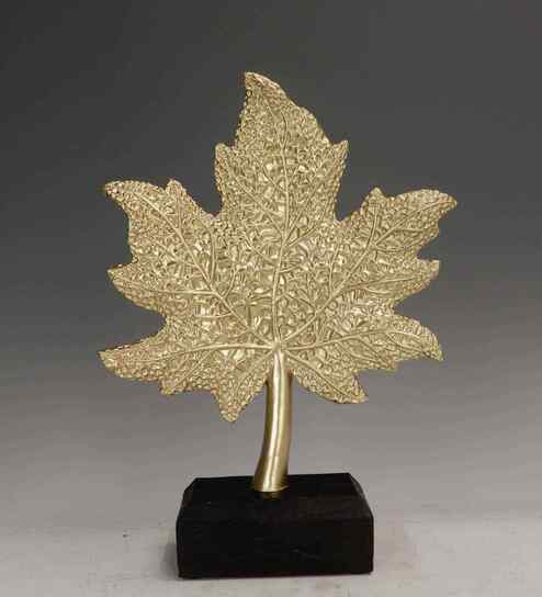 Gold Resin & Metal Maple Leaf