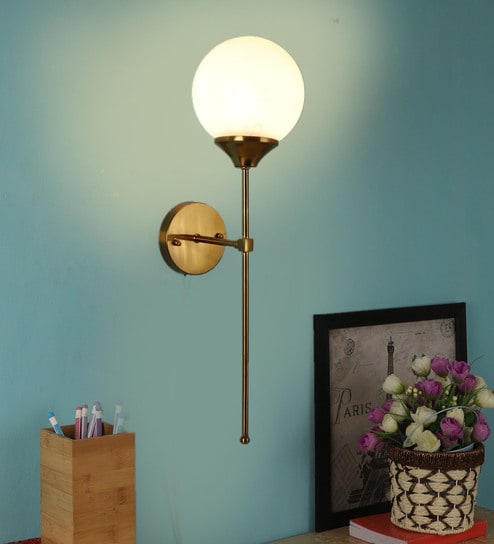 Knepp Gold Iron Wallchiere