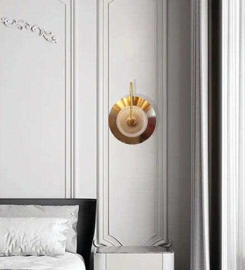 Golden Halo Wall Light with Clear Textured Glass Accent