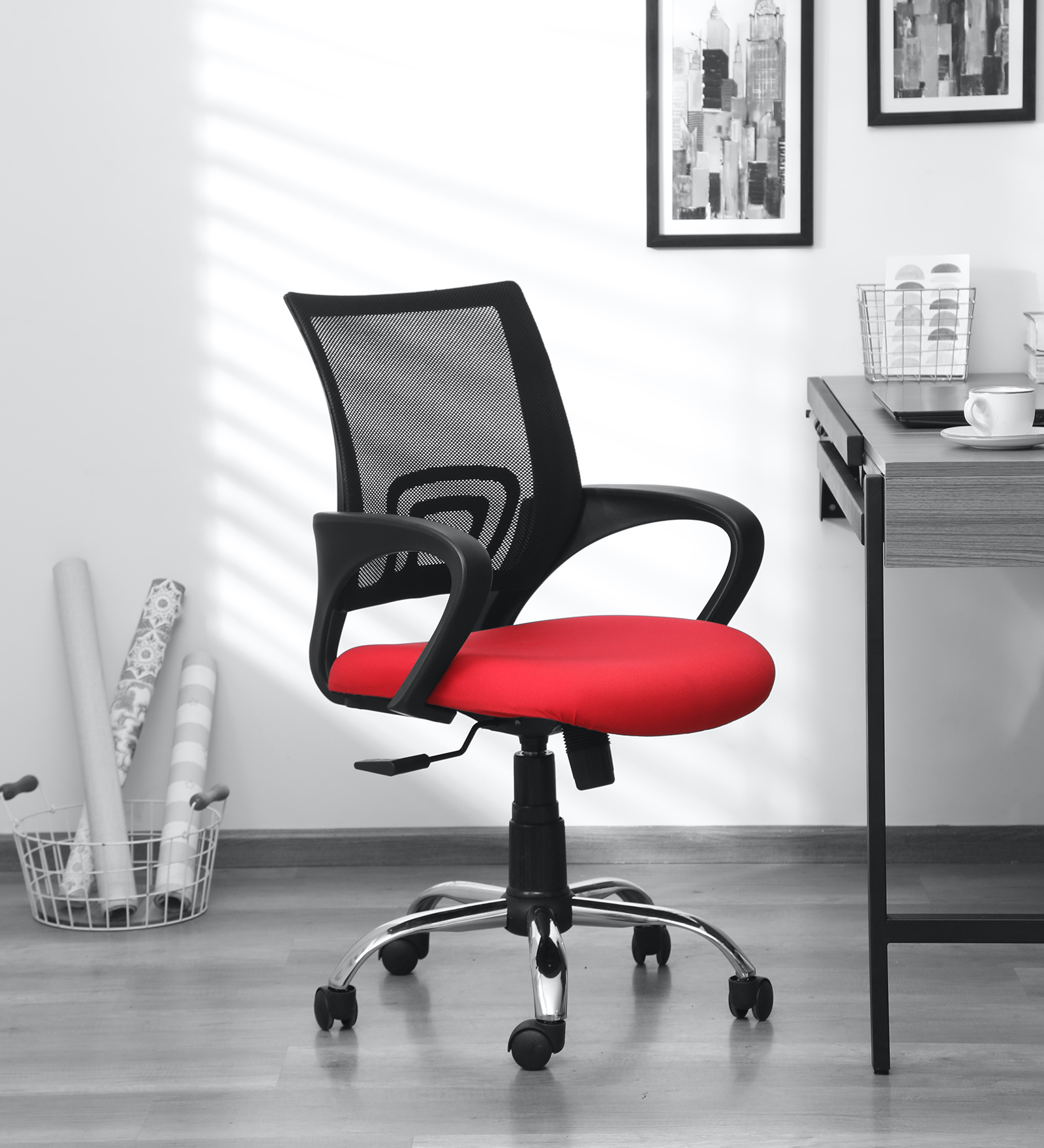 Grand Ergonomic Chair in Red & Black Colour Colour Grand Ergonomic Chair in Red & Black Colour Colour
