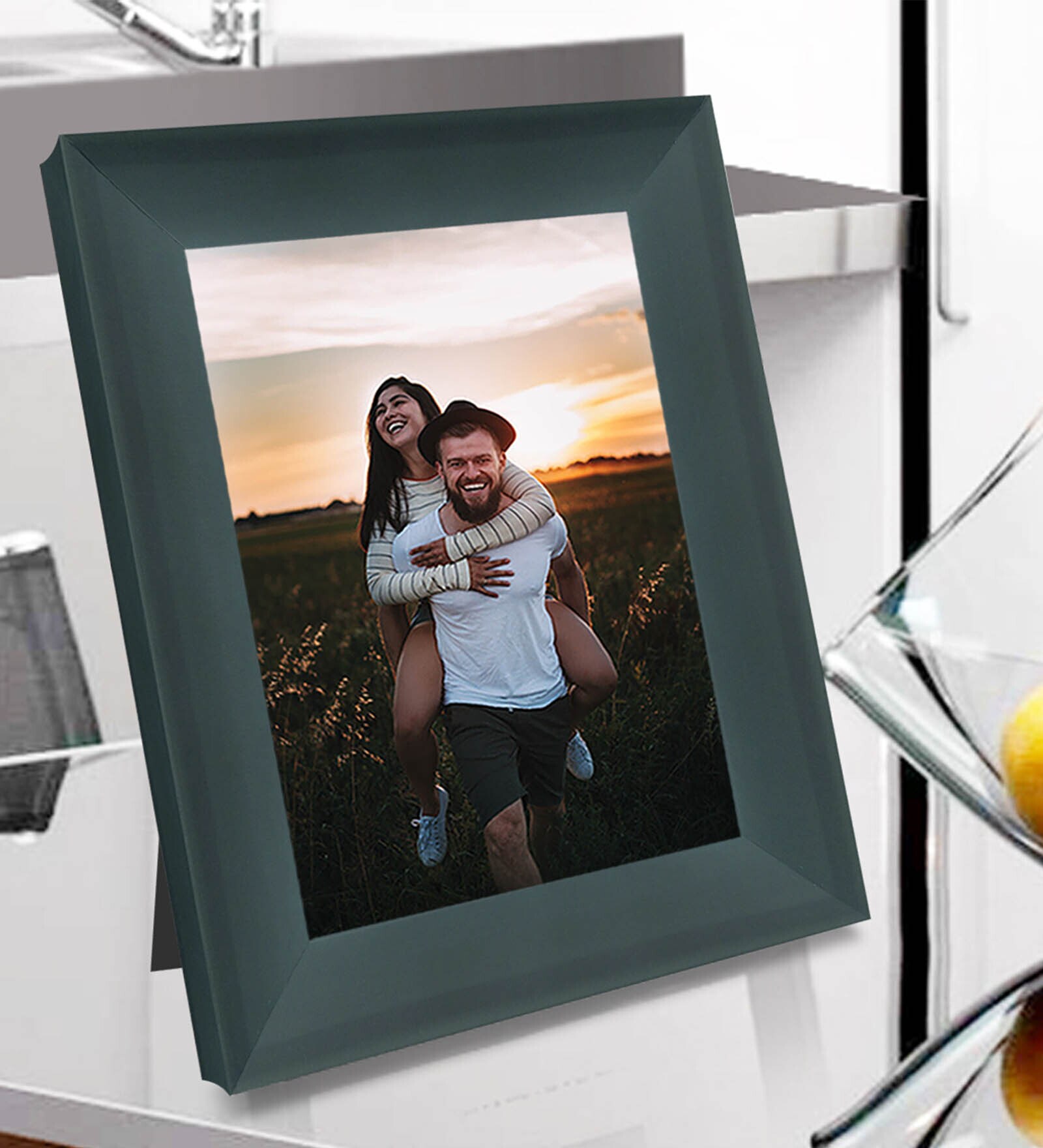 Greeen Metal Wall Hanging/Table Top Photo Frame