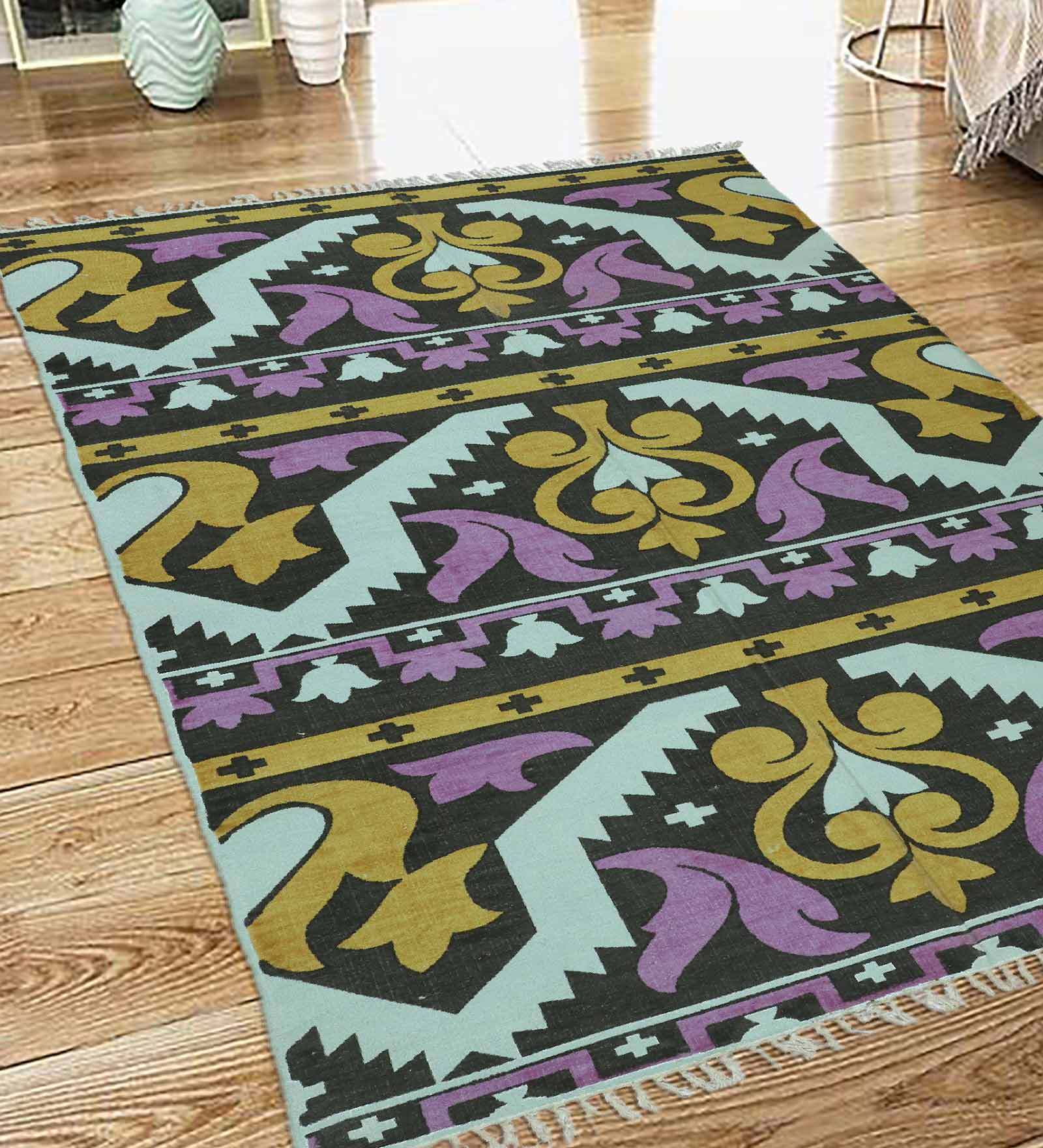 Green Abstract Cotton 5 ft x 7 ft Hand Woven Carpet