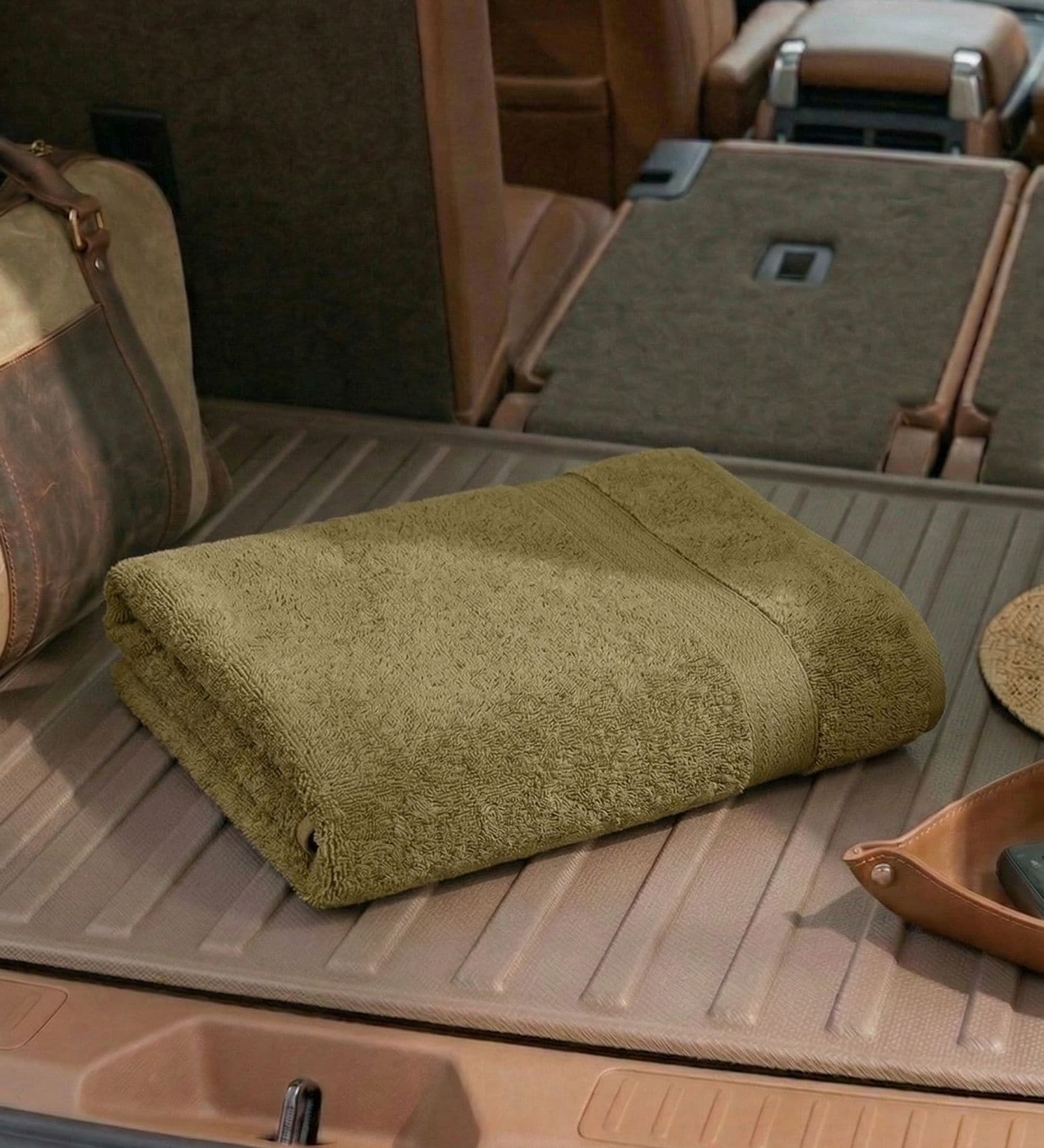 Green 100% Cotton 380 Gsm Car Towel