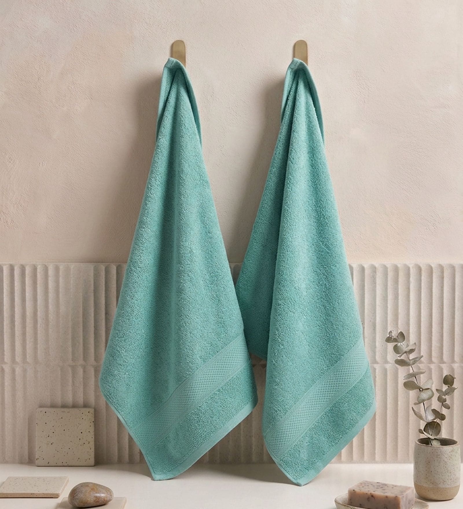 Green 100% Cotton 525 Gsm Hand Towel