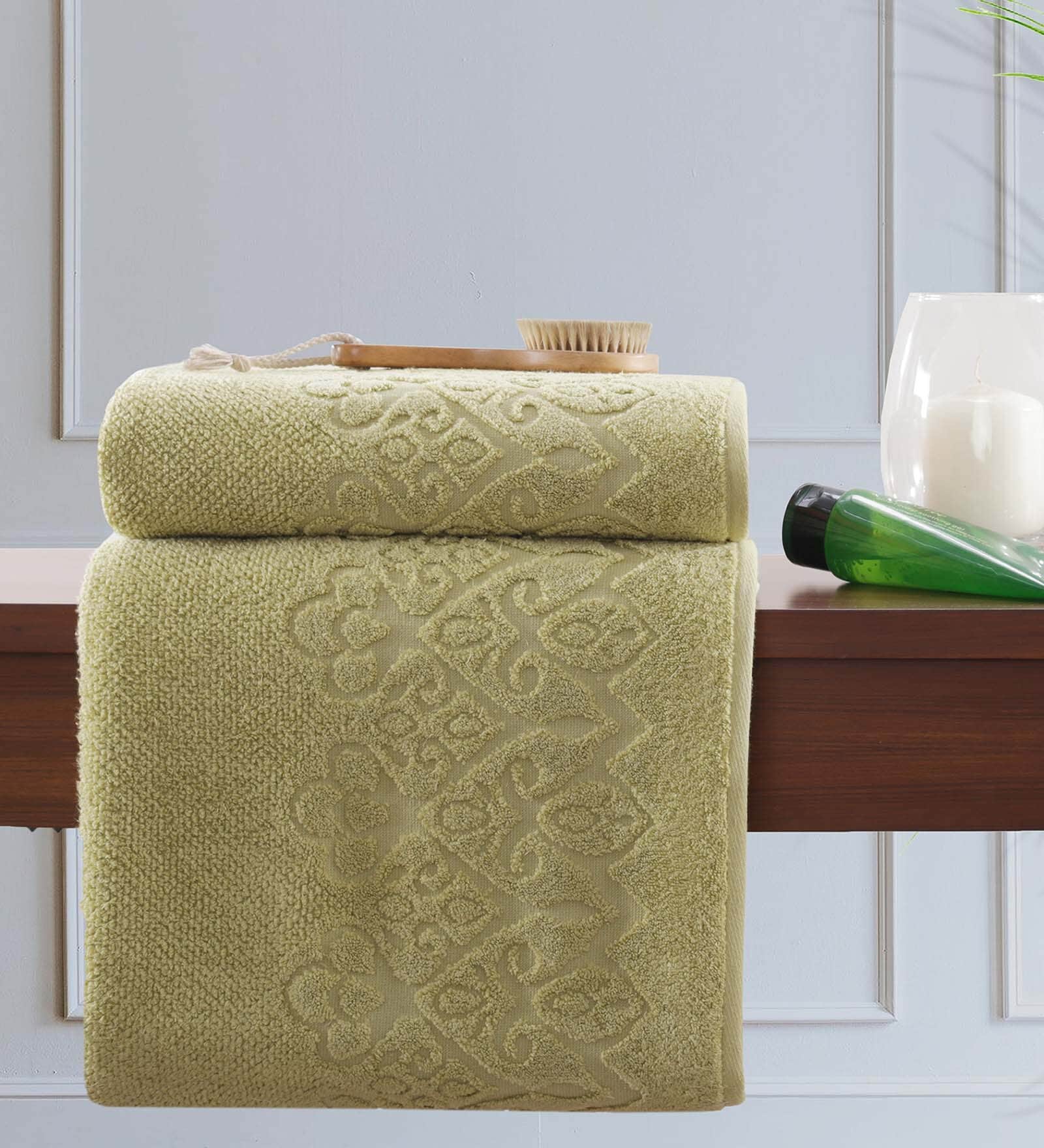 Green Patterned 550 GSM Cotton Bath Towel