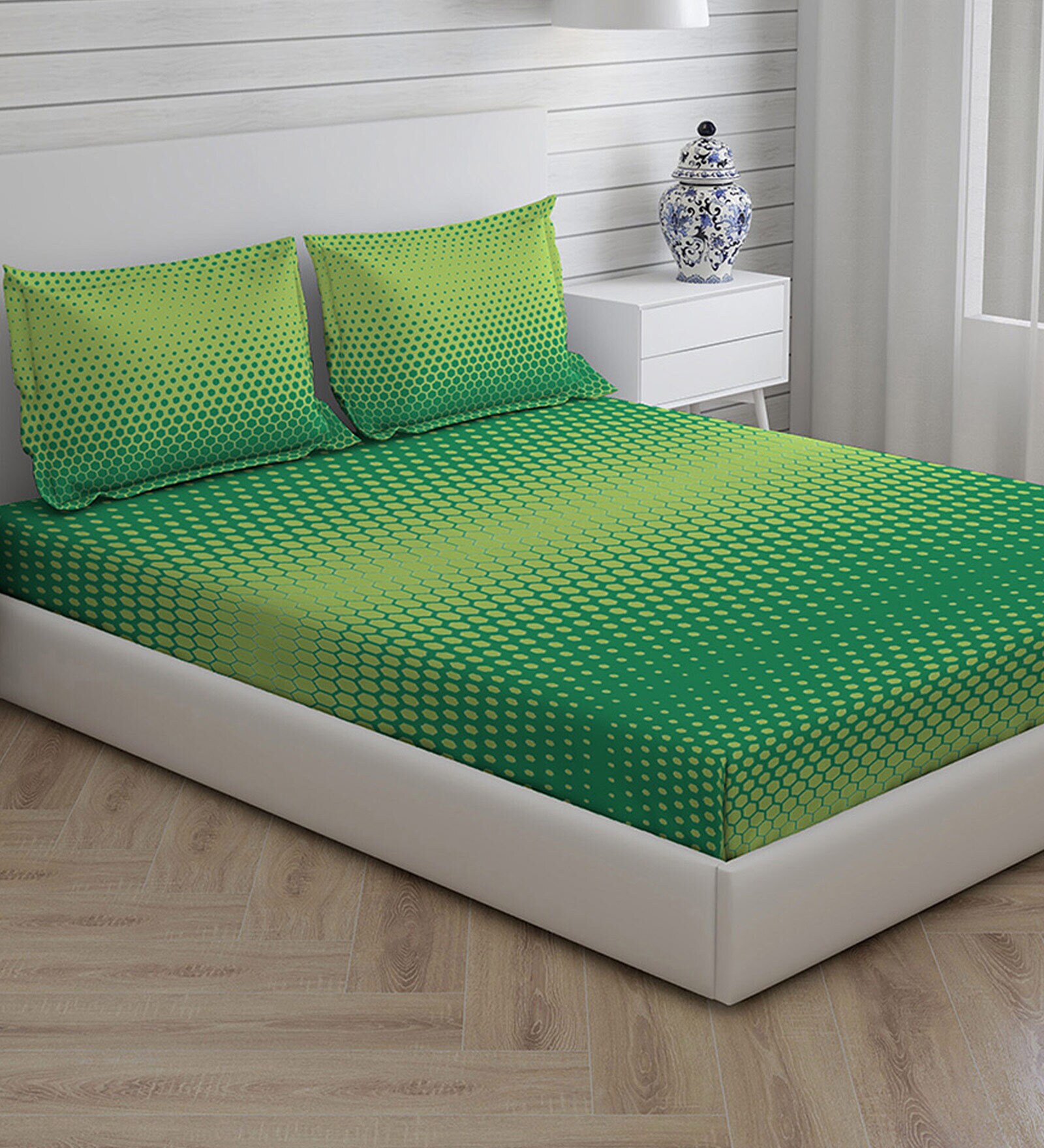 Buy Green Geometric 120 TC Cotton Queen Sized Bed Sheets with 2 Pillow