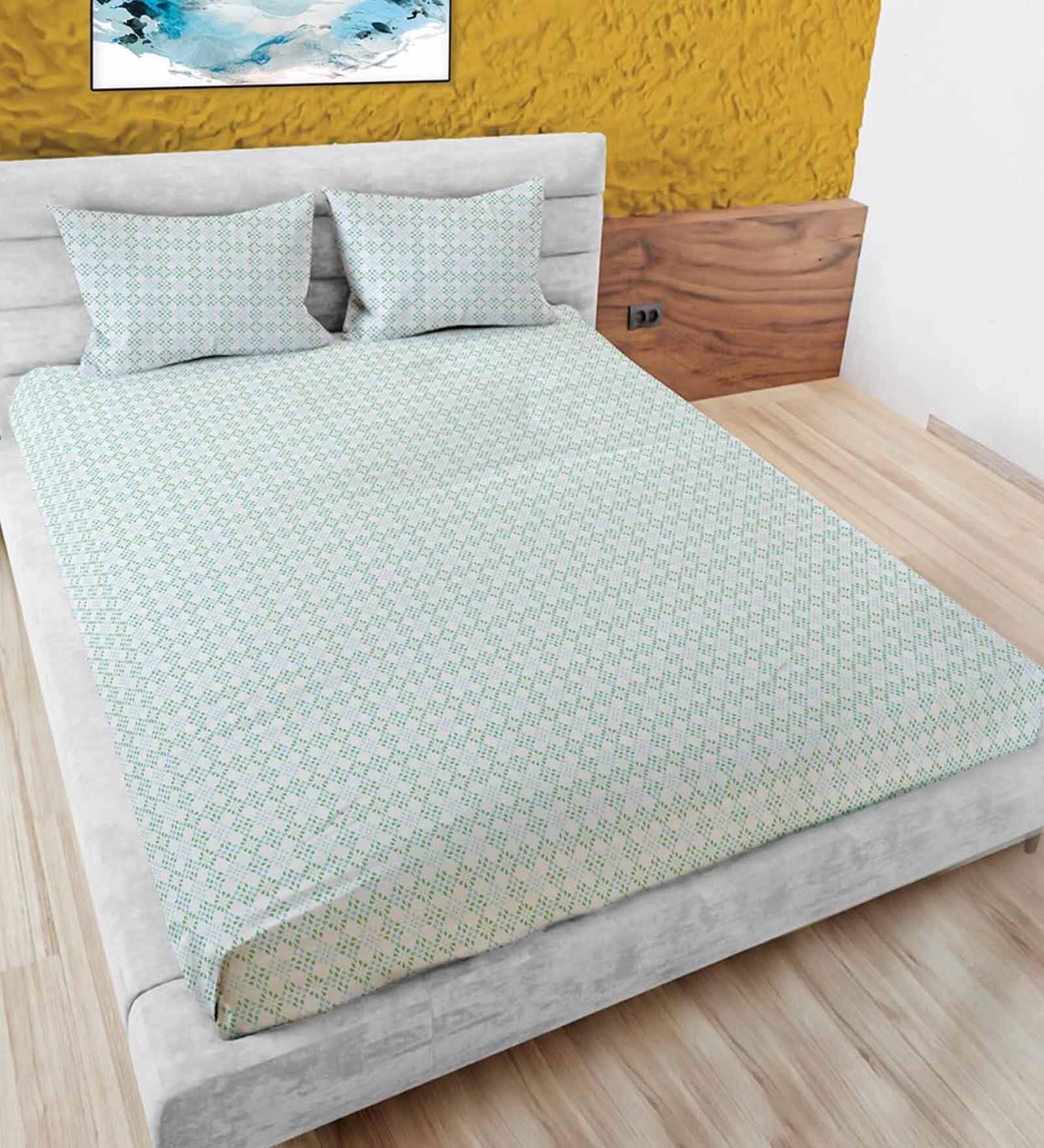Green Abstract 180 TC Cotton King Bedsheet with 2 Pillow Covers