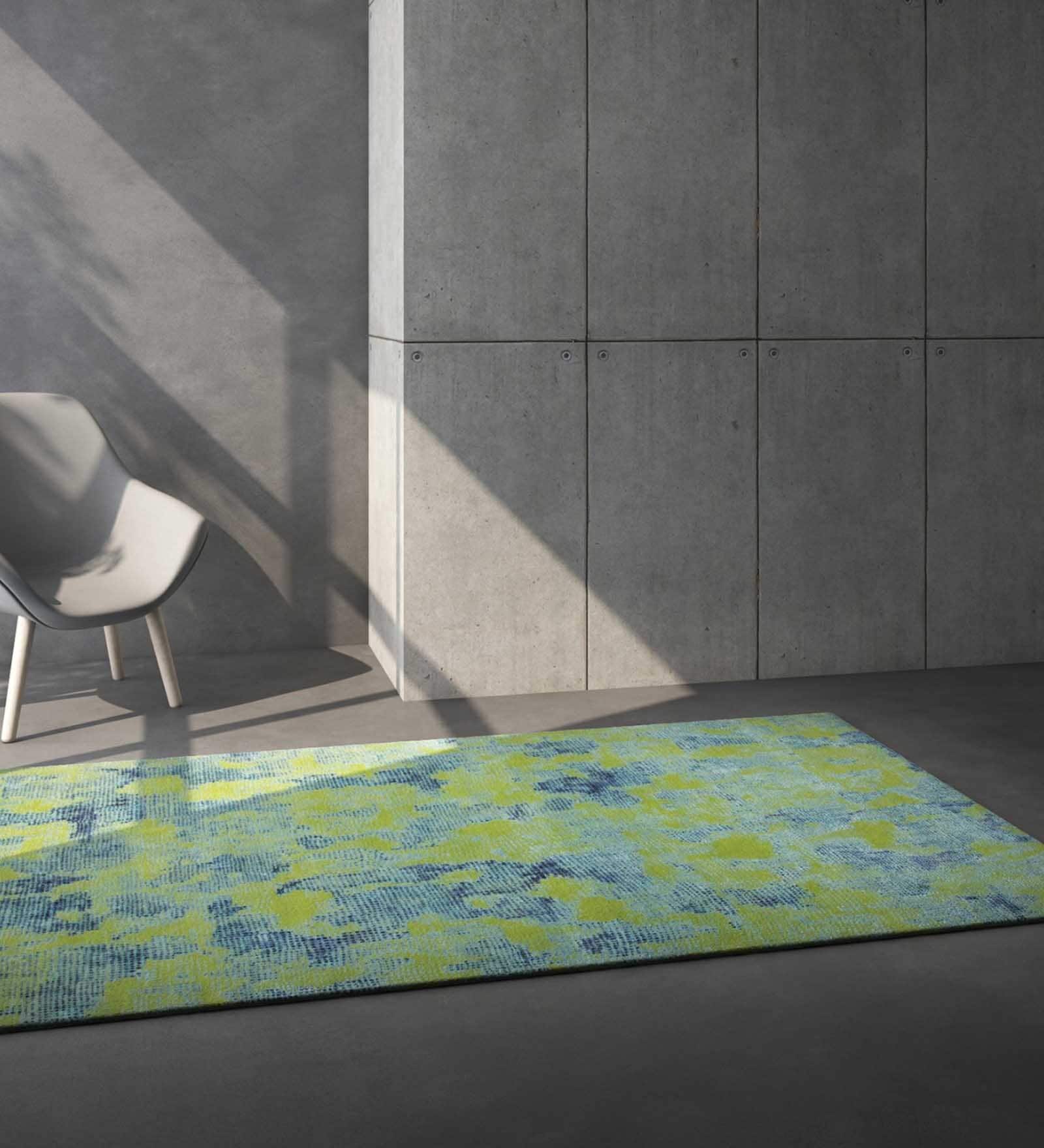 Green Abstract Blended Wool 6 ft x 9 ft Hand Knotted Carpet