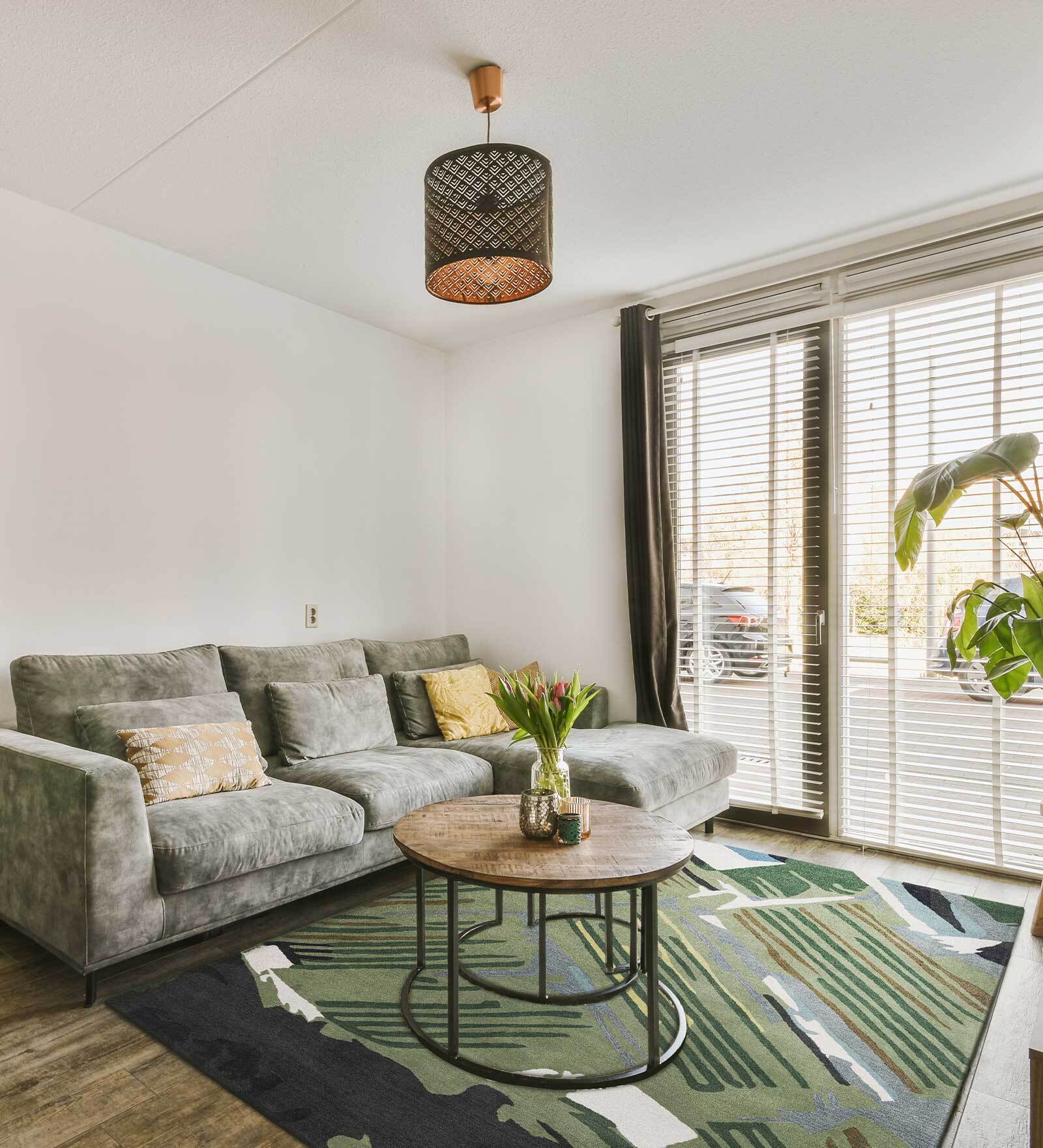 Green Abstract Wool and Cotton 4 ft x 6 ft Hand tufted Carpet