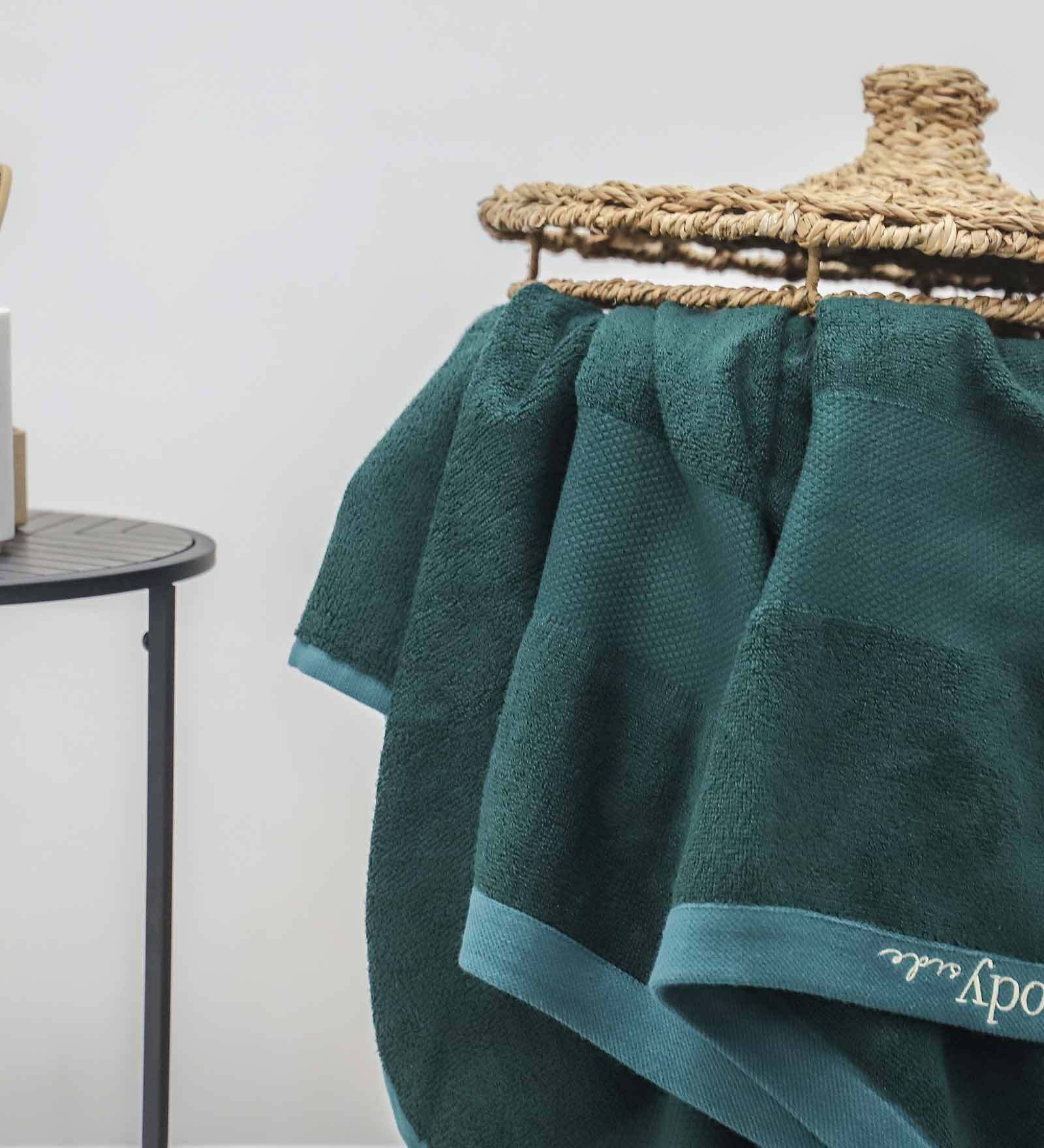 Green Bamboo Solid 600 GSM Bath Towel (1 Pc)