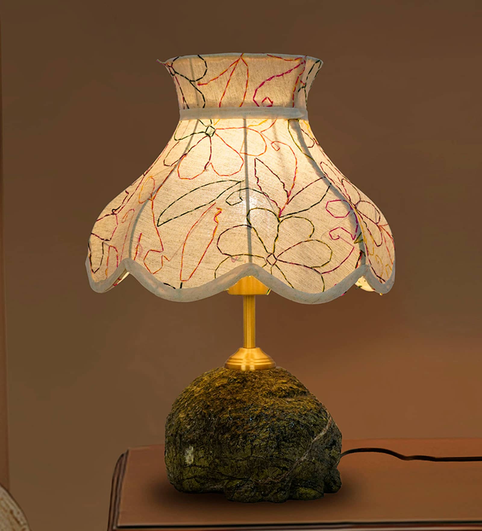 Green Bidasar Marble Table Lamp with Embroidered Scalloped Shade