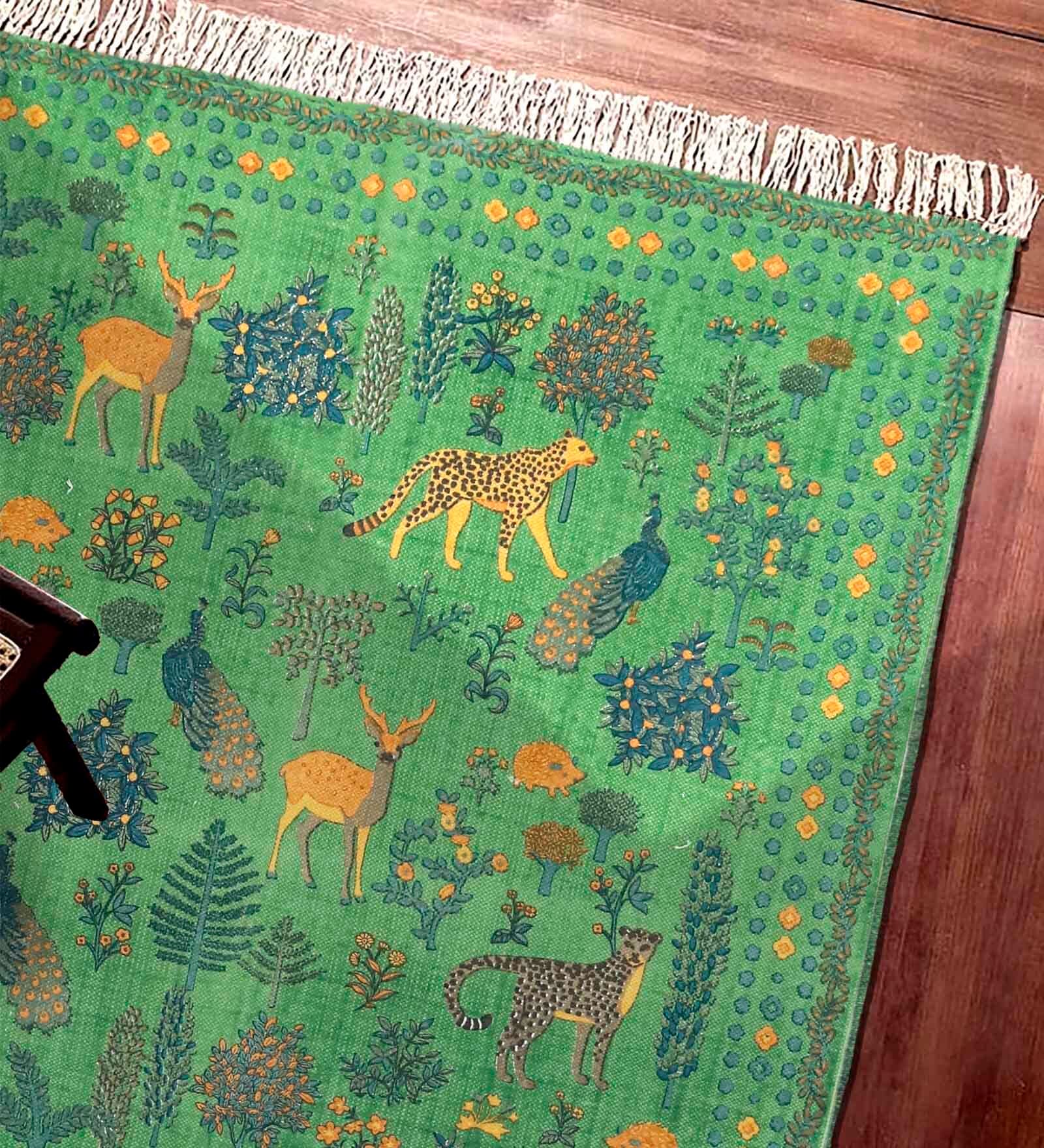 Green Cotton Traditional 5 x 7 Feet Dhurrie