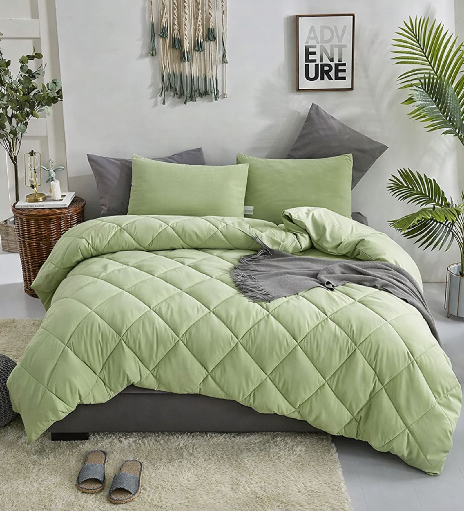 Green Cotton 210TC Solid Plain All Weather Double 150GSM Bedding Set 1 Comforter 1 Bedsheet 2 Pillow Covers