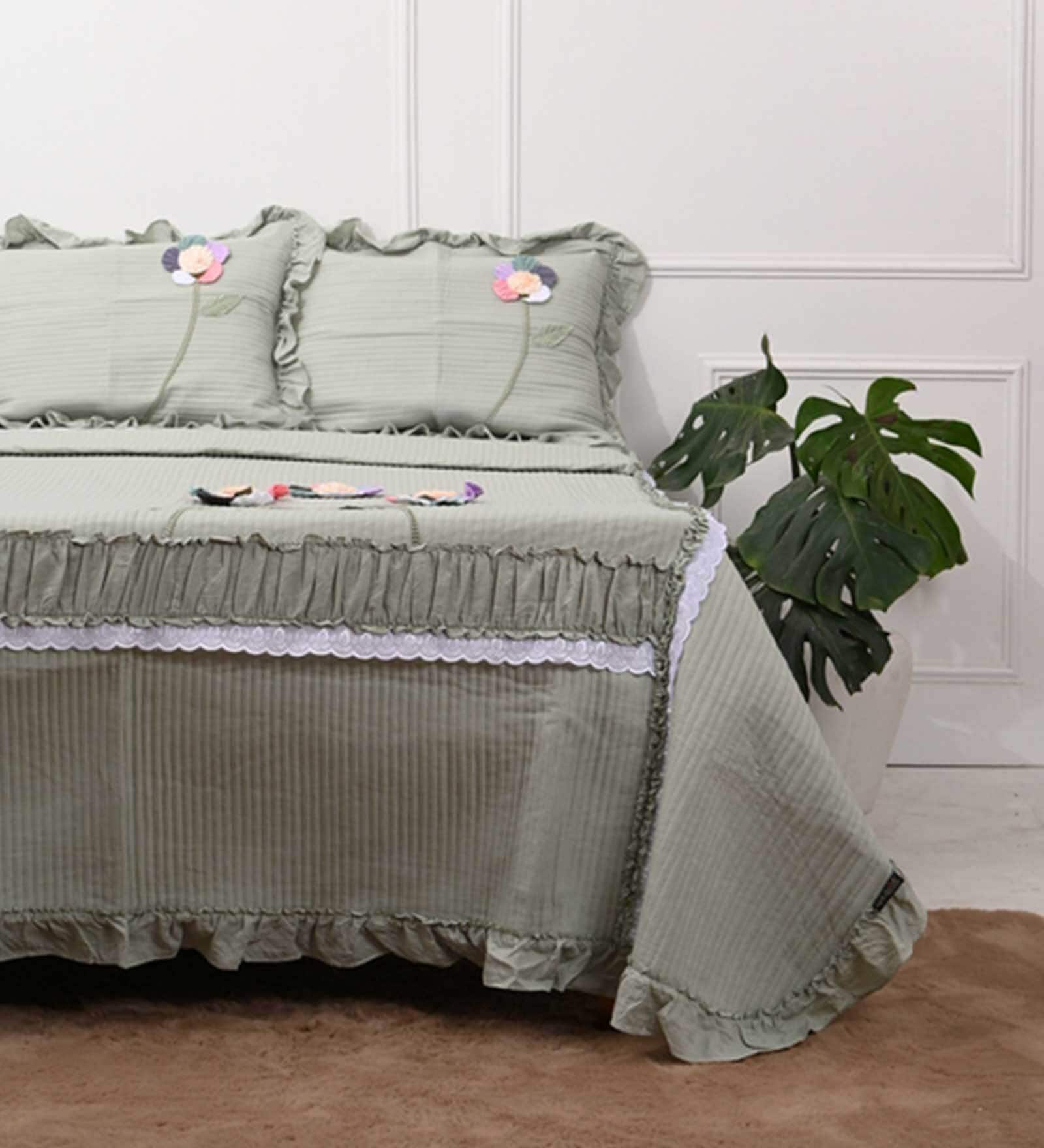 Green Solid 1000 TC Cotton King Sized Bed Sheets with 2 Pillow Covers
