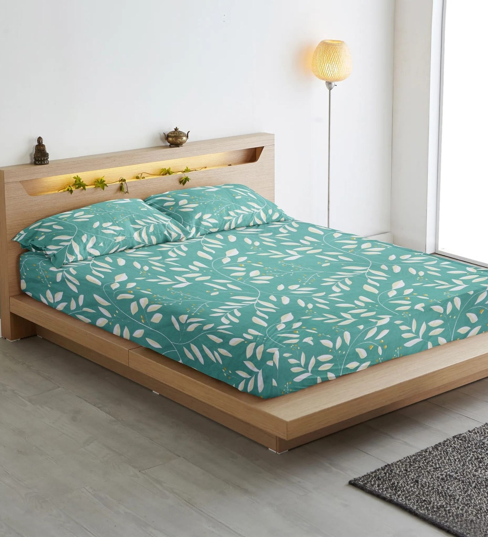 Green Floral 210 TC Cotton Blend Fitted Bedsheet & 2 Pillow Covers