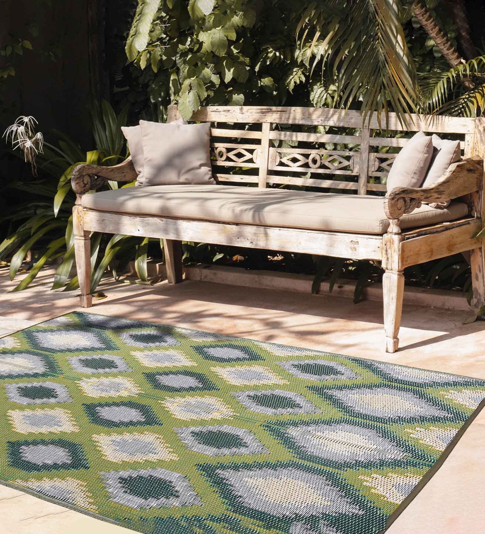Green Geometrical Polyproylene 6 ft x 6 ft Machine Made Picnic  Mats