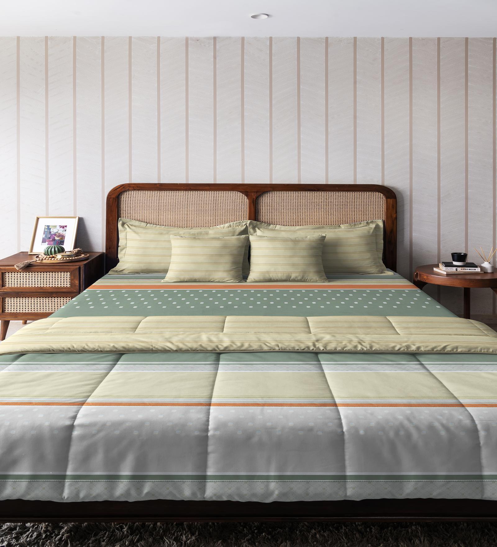 Green Microfiber Geometric 150 GSM Double Bed Comforter