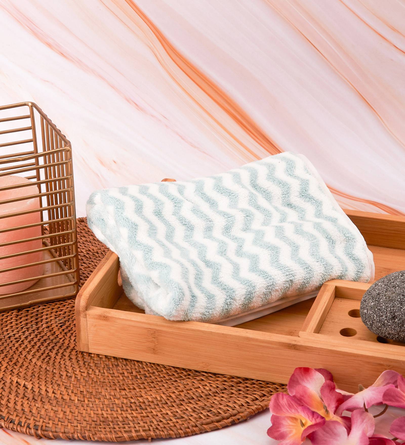 Buy Green Microfiber Patterned 350 GSM Hand Towel at 57% OFF by Black